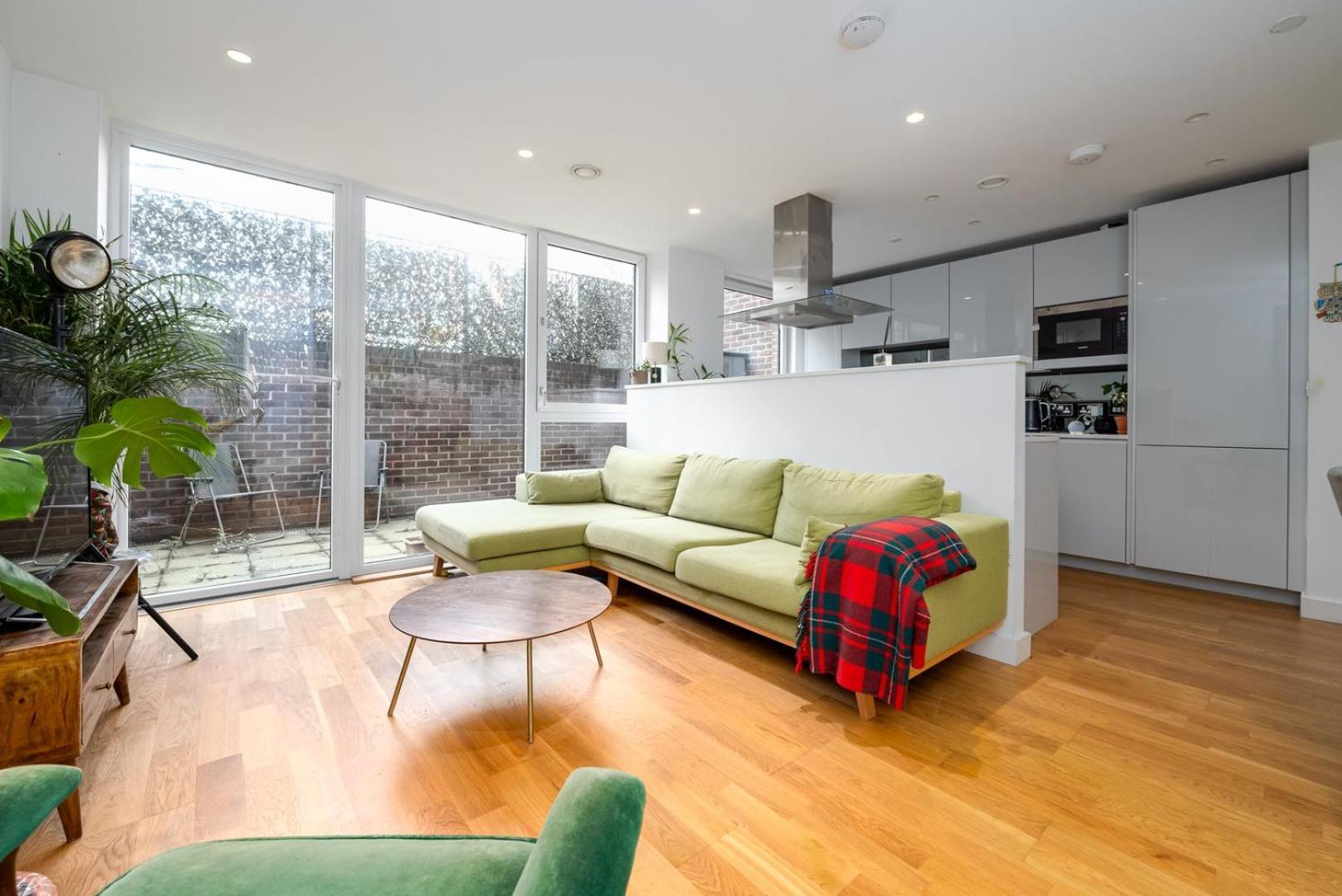 Lägenhet Guestready - Modern With Garden