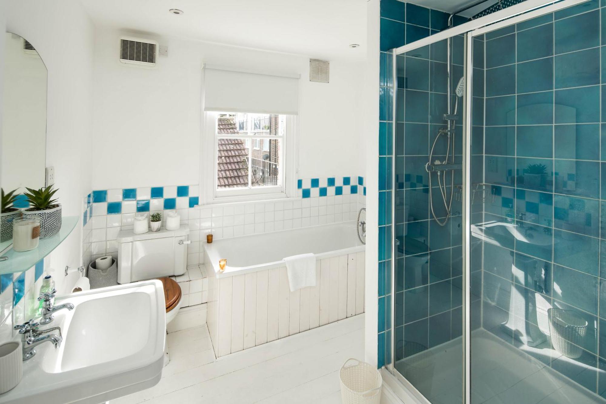 Holiday home Charming Fulham Spacious With Modern Touches London