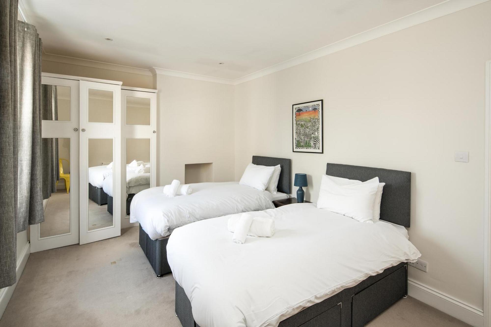 Charming Fulham Spacious With Modern Touches * London