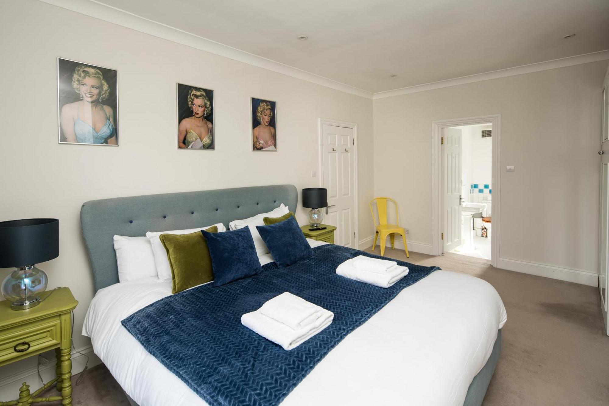 Holiday home Charming Fulham Spacious With Modern Touches London