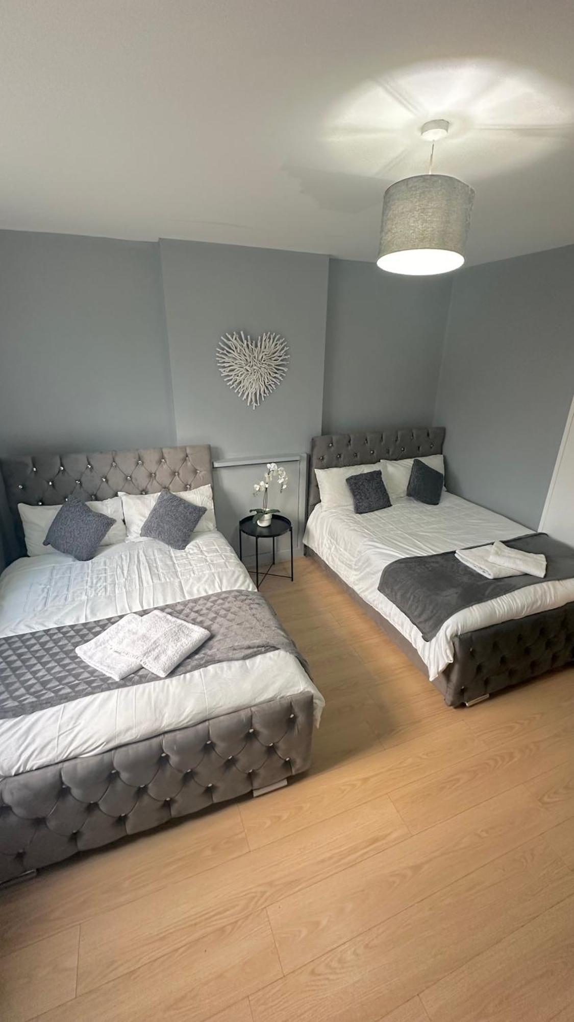 1 Bedroom Flat In Whitechapel, Appartement Londres