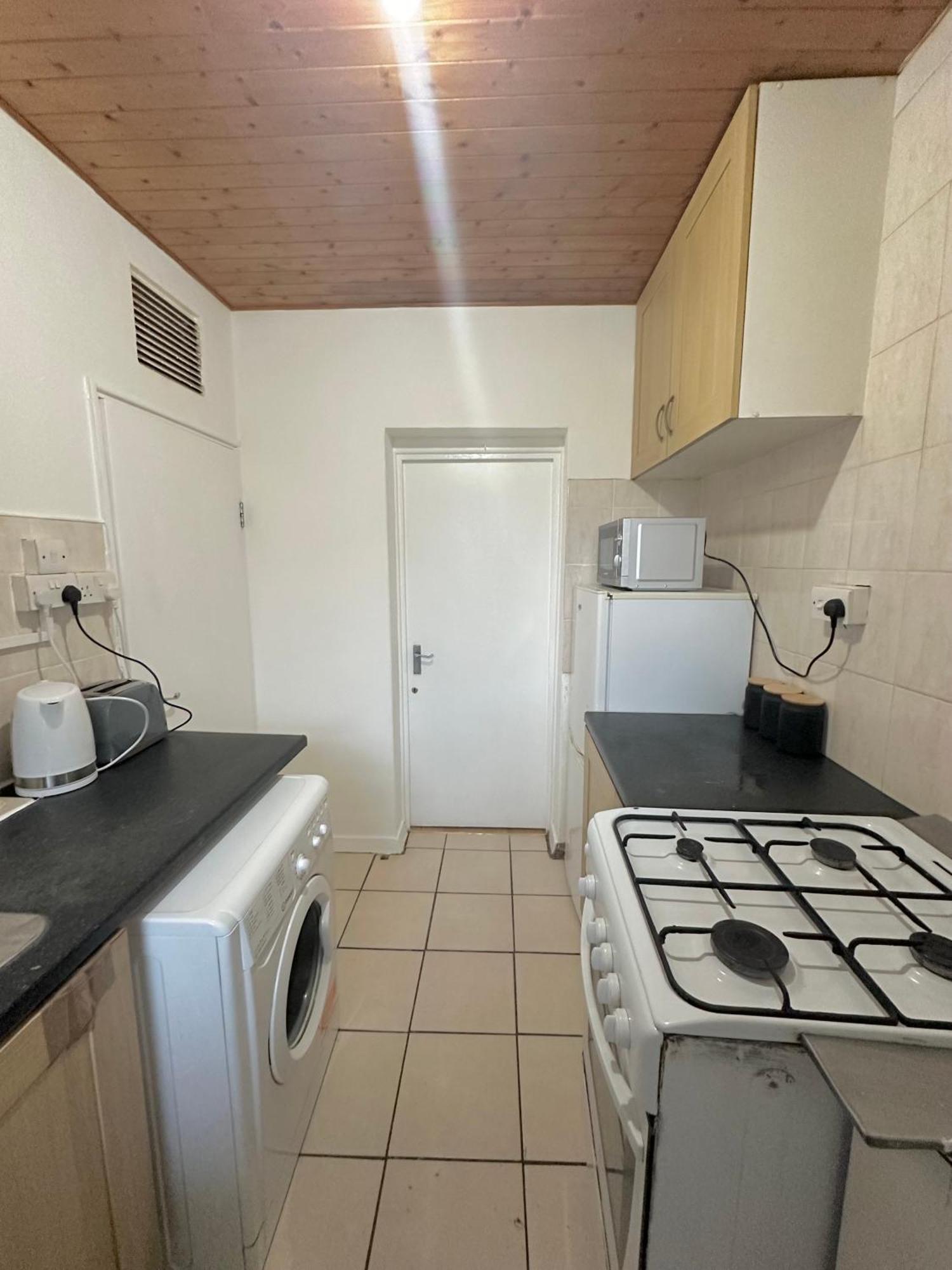 1 Bedroom Flat In Whitechapel, Appartement
