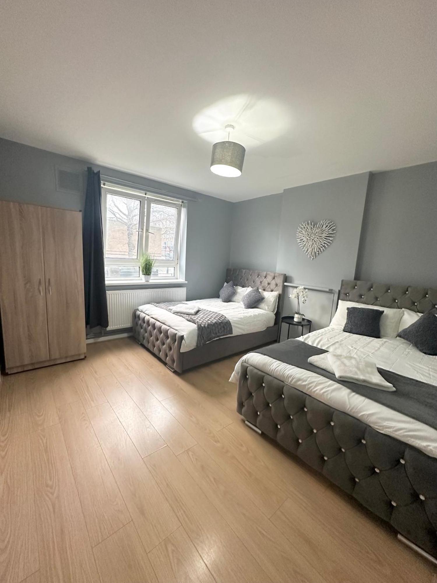 1 Bedroom Flat In Whitechapel, Appartement Londres