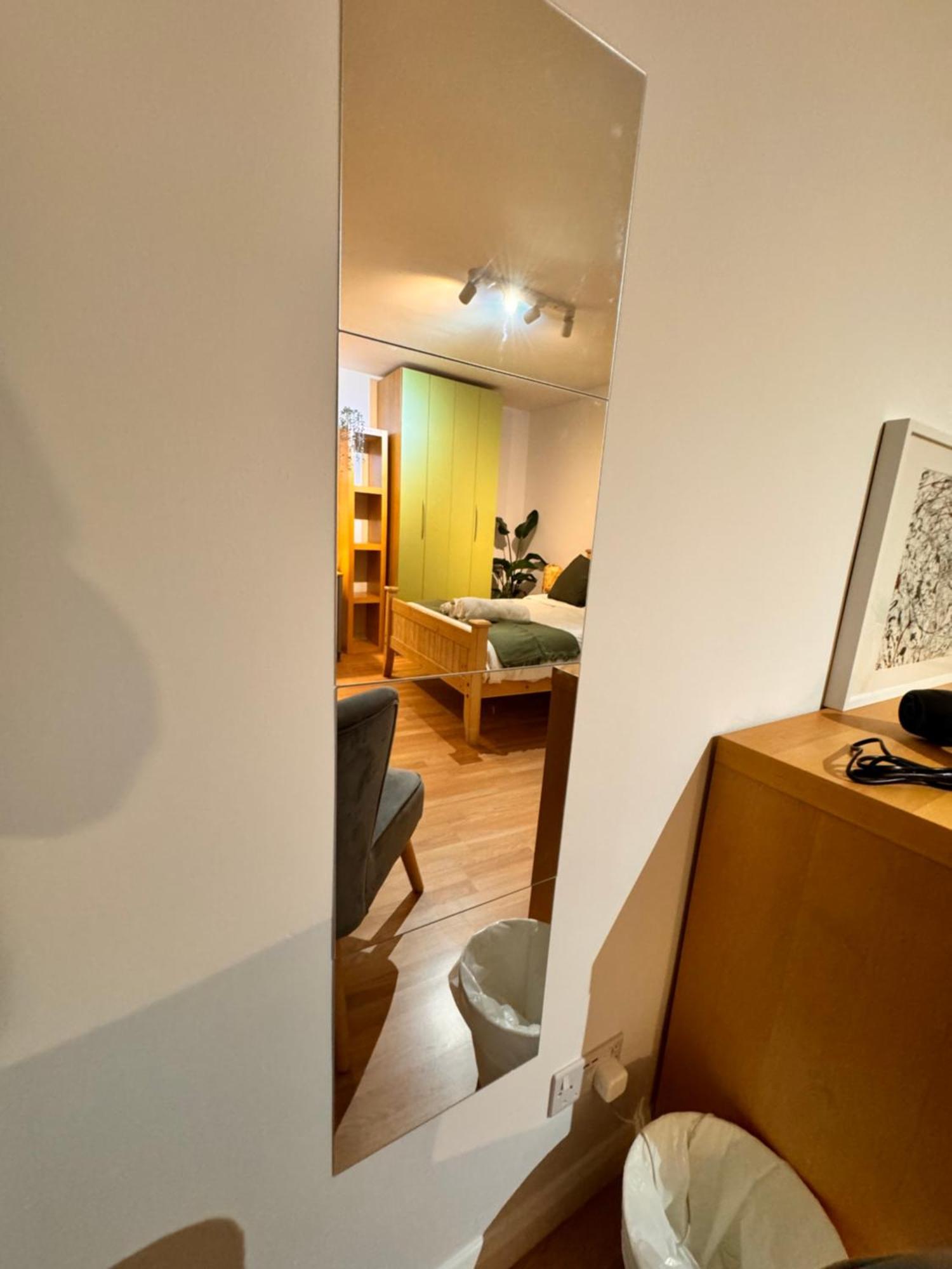 Luxury 2 Bhk In Canary Wharf Lägenhet London