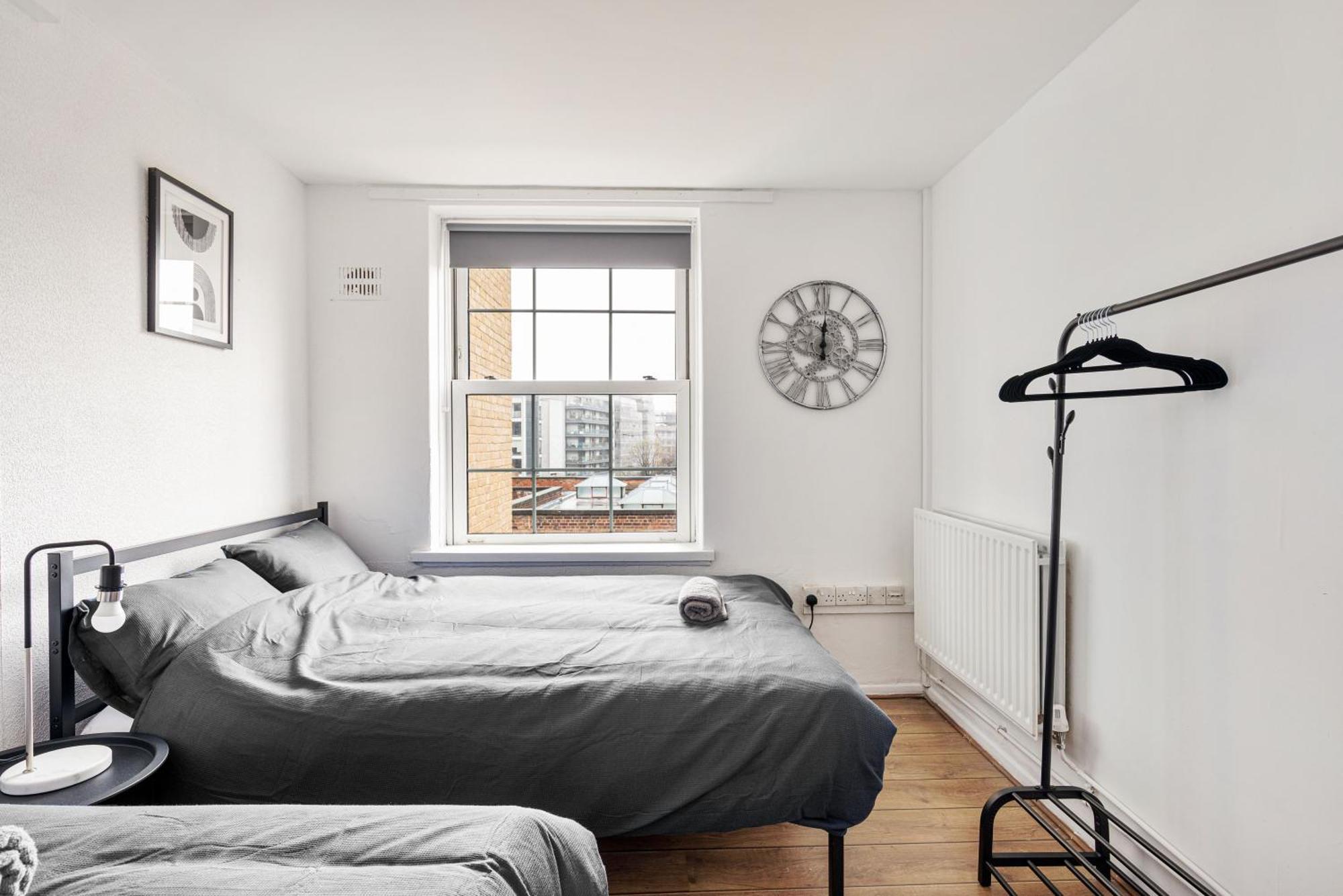 Sleek Shoreditch Hideout - 2 Bed Gem With Balcony In Appartement