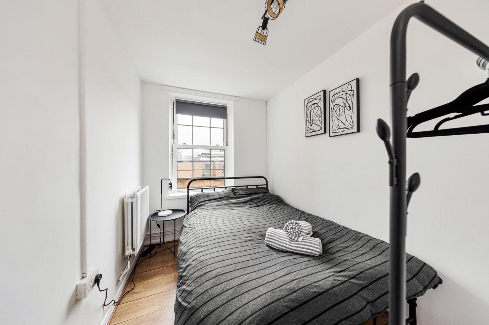 Sleek Shoreditch Hideout - 2 Bed Gem With Balcony In Londres