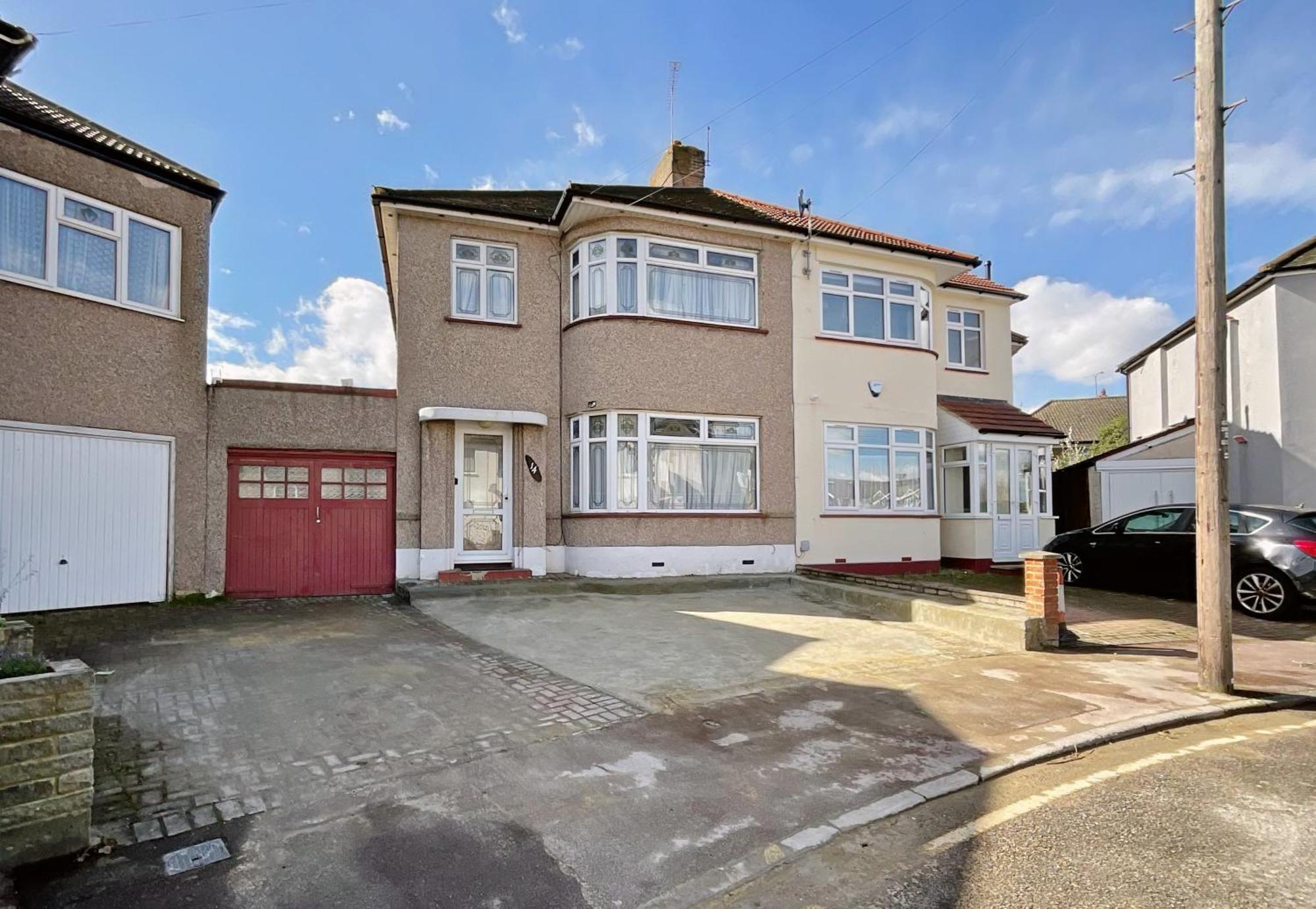 Barking House Sleeps 11 - Parking - Train Tube - Airport Ferienhaus *