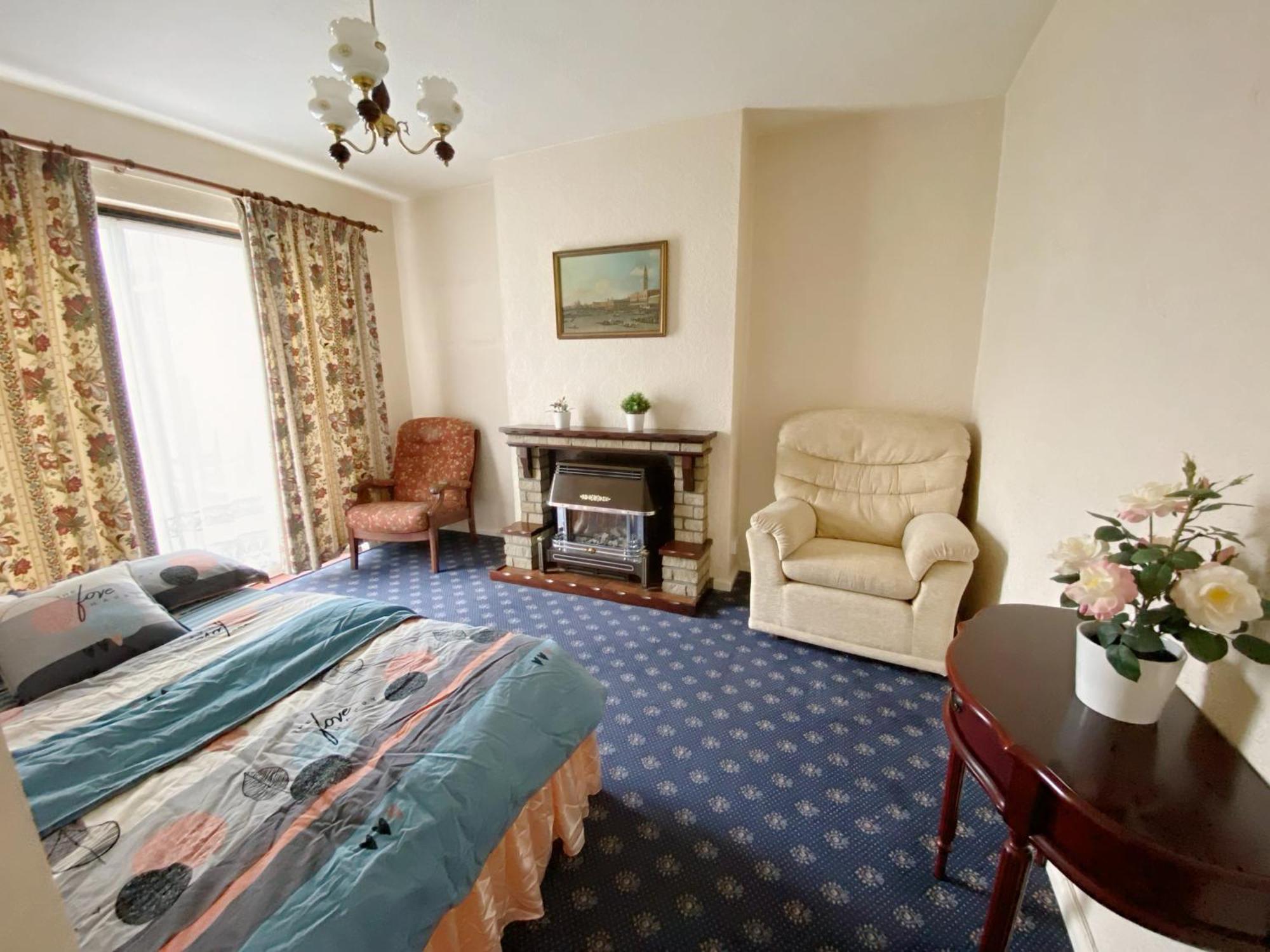 Ferienhaus Barking House Sleeps 11 - Parking - Train Tube - Airport London