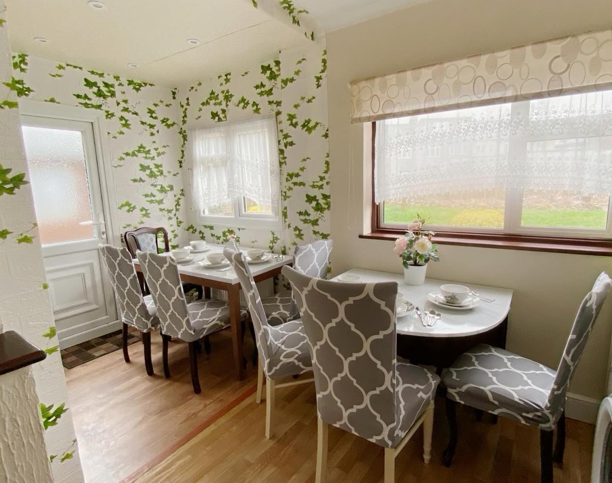 Ferienhaus Barking House Sleeps 11 - Parking - Train Tube - Airport