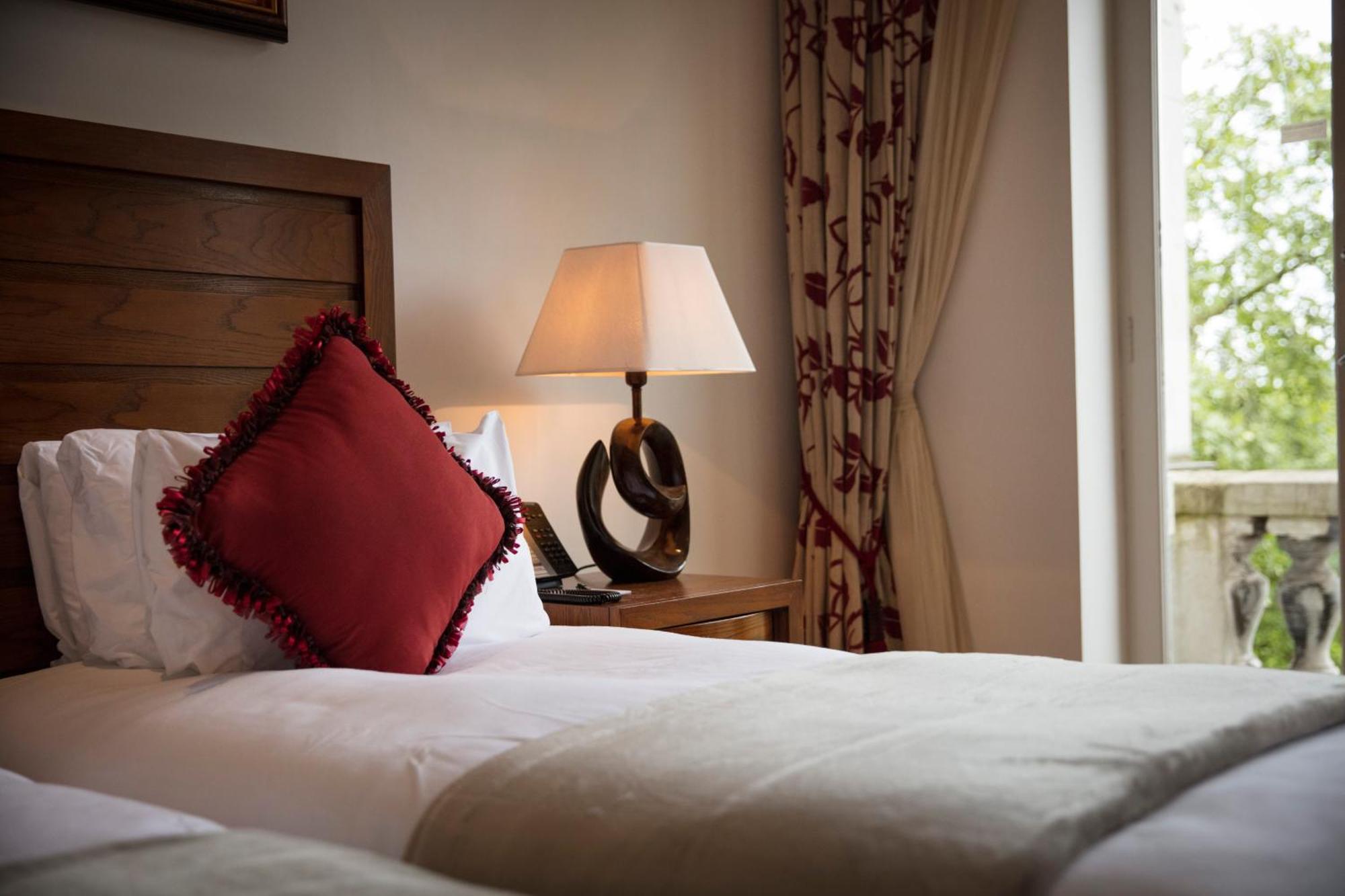 The Royal Horseguards Hotel, Hotell 4*