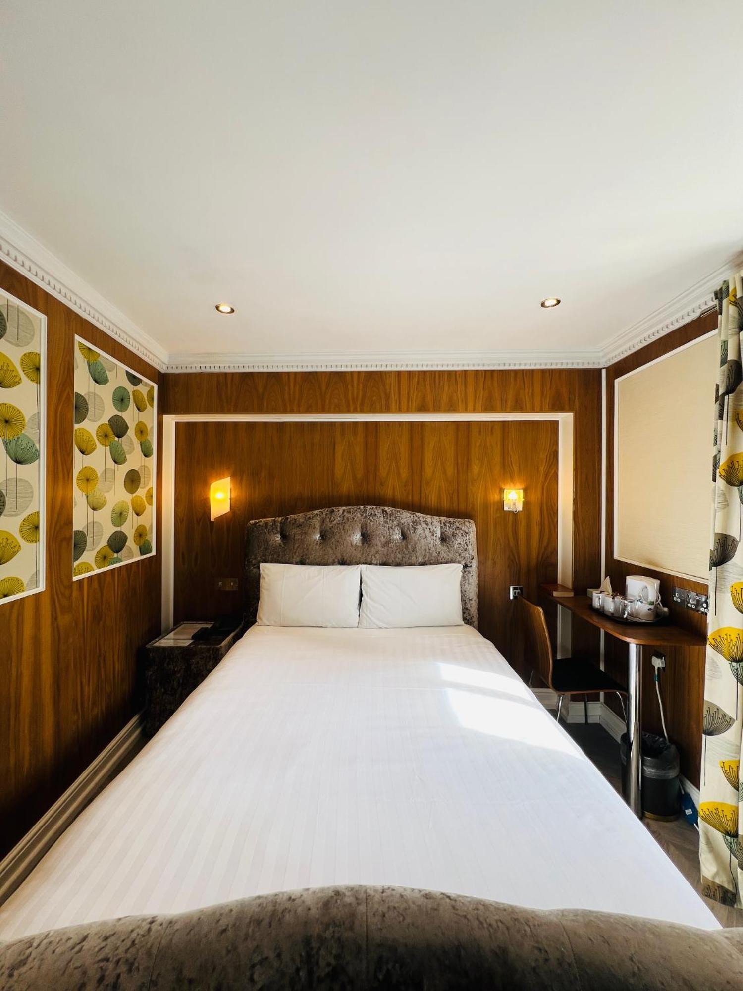 Cheshire Hotel London