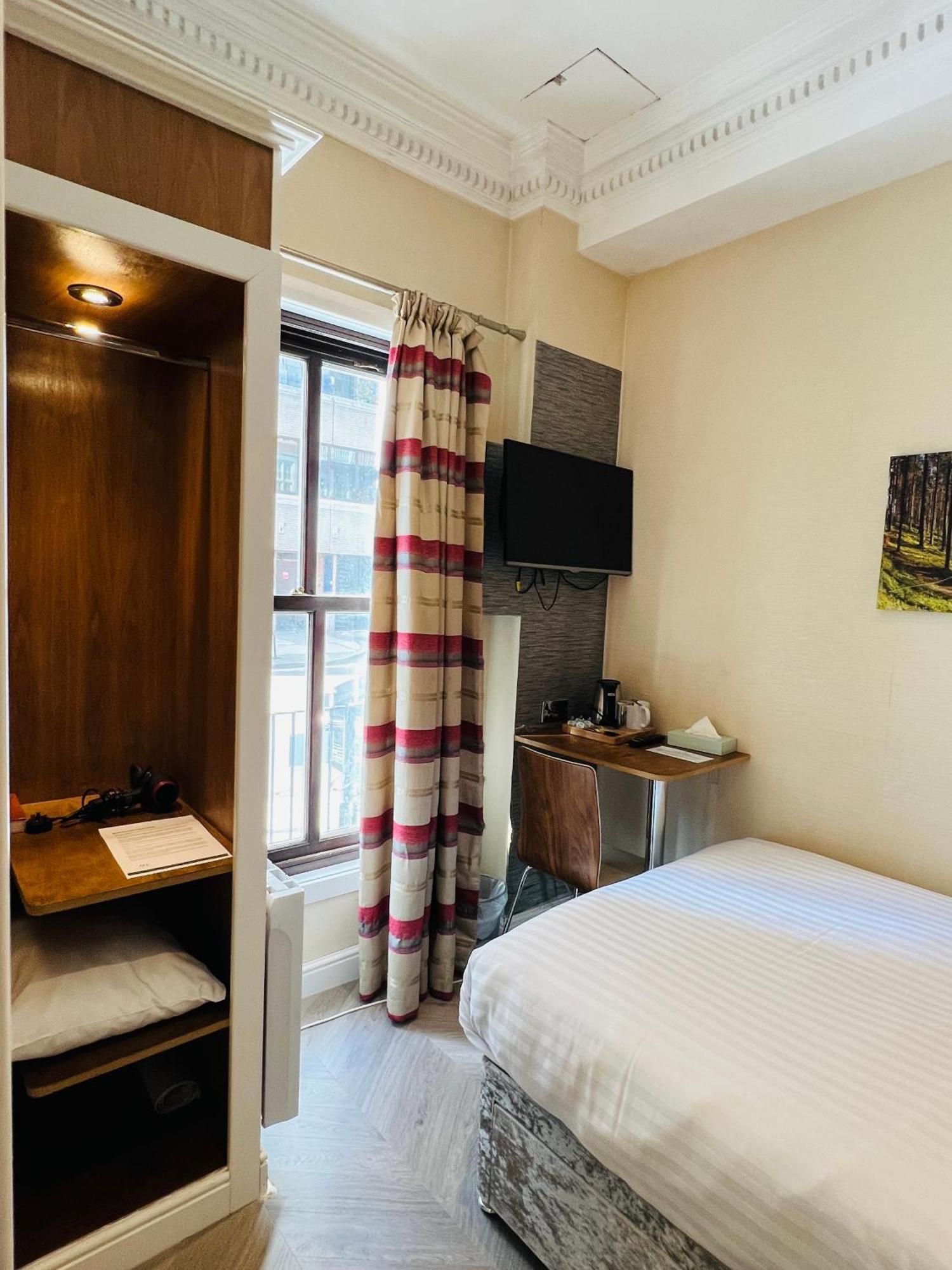 Cheshire Hotel London