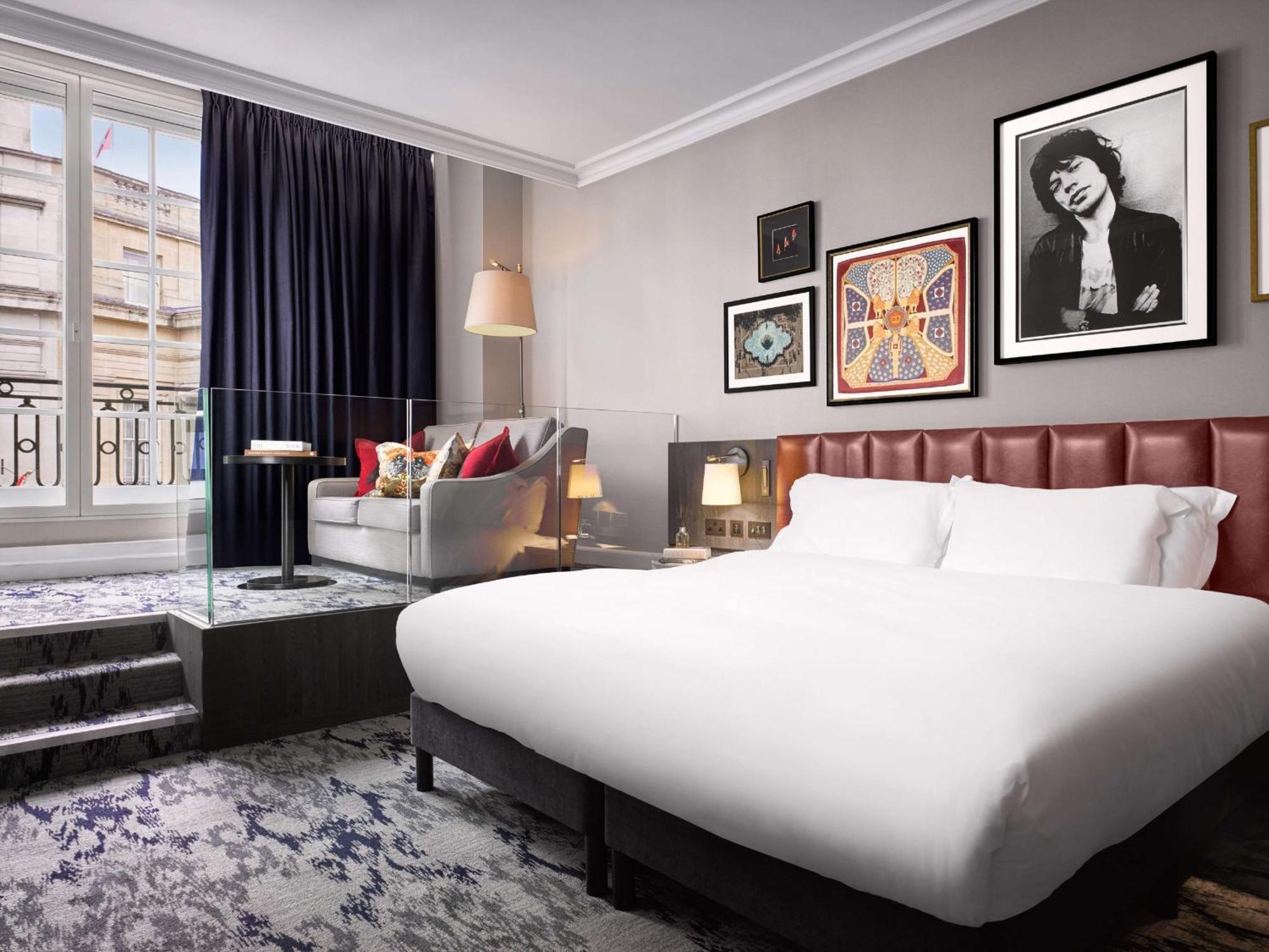 Hotell The Trafalgar St. James, Curio Collection By Hilton London