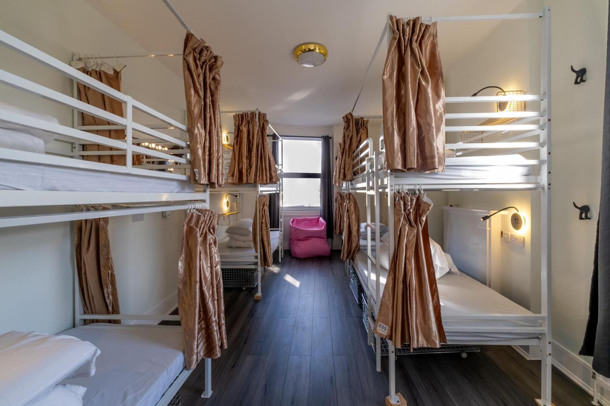 Hostel Book A Bed London