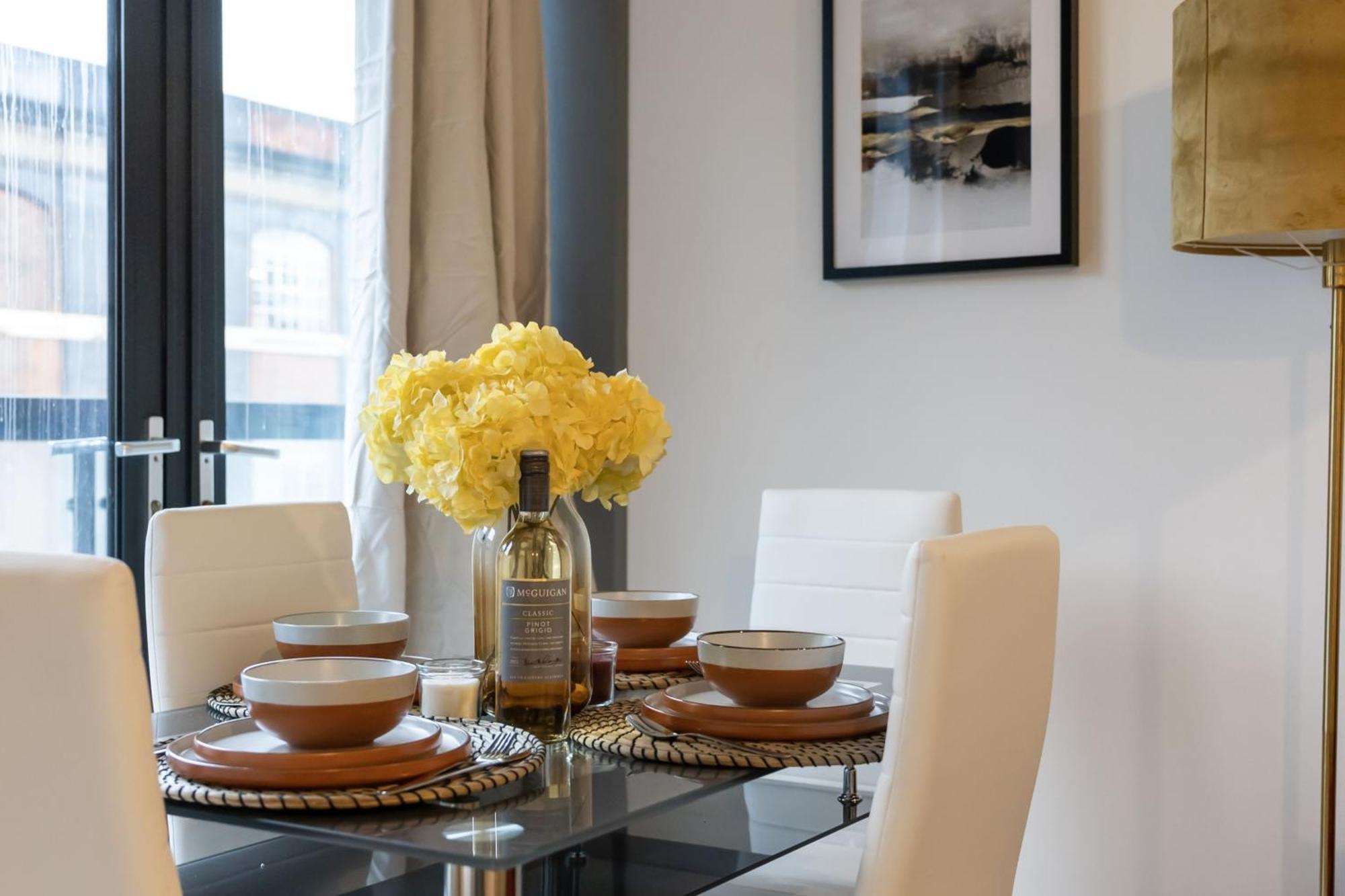 Livestay - Modern Two Bed In Stratford Apartment