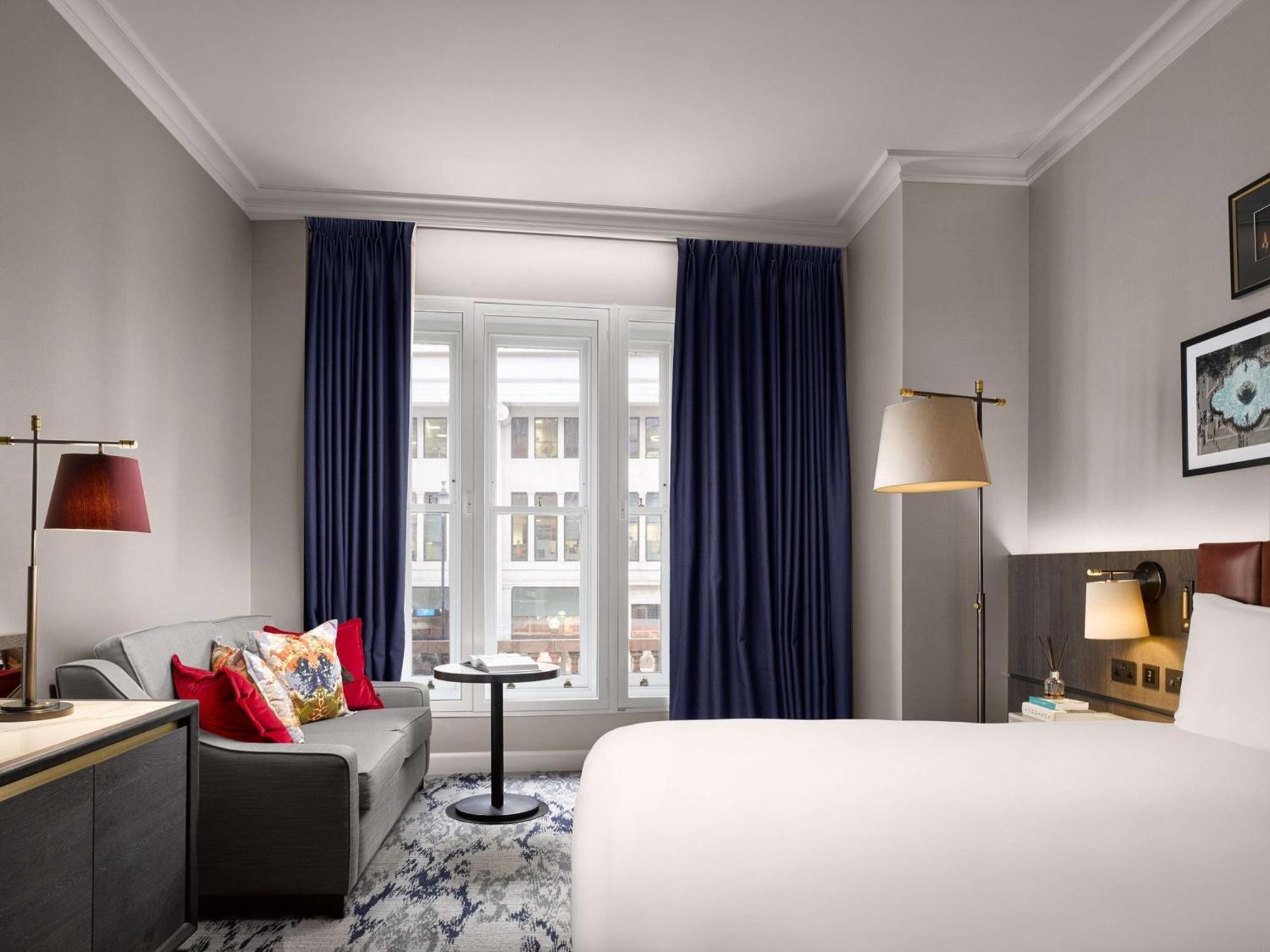 Hotell The Trafalgar St. James, Curio Collection By Hilton 5*