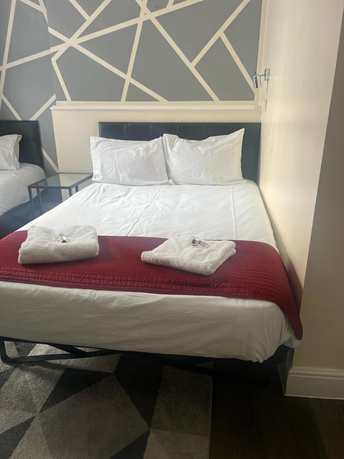 Saba And 3* Londen