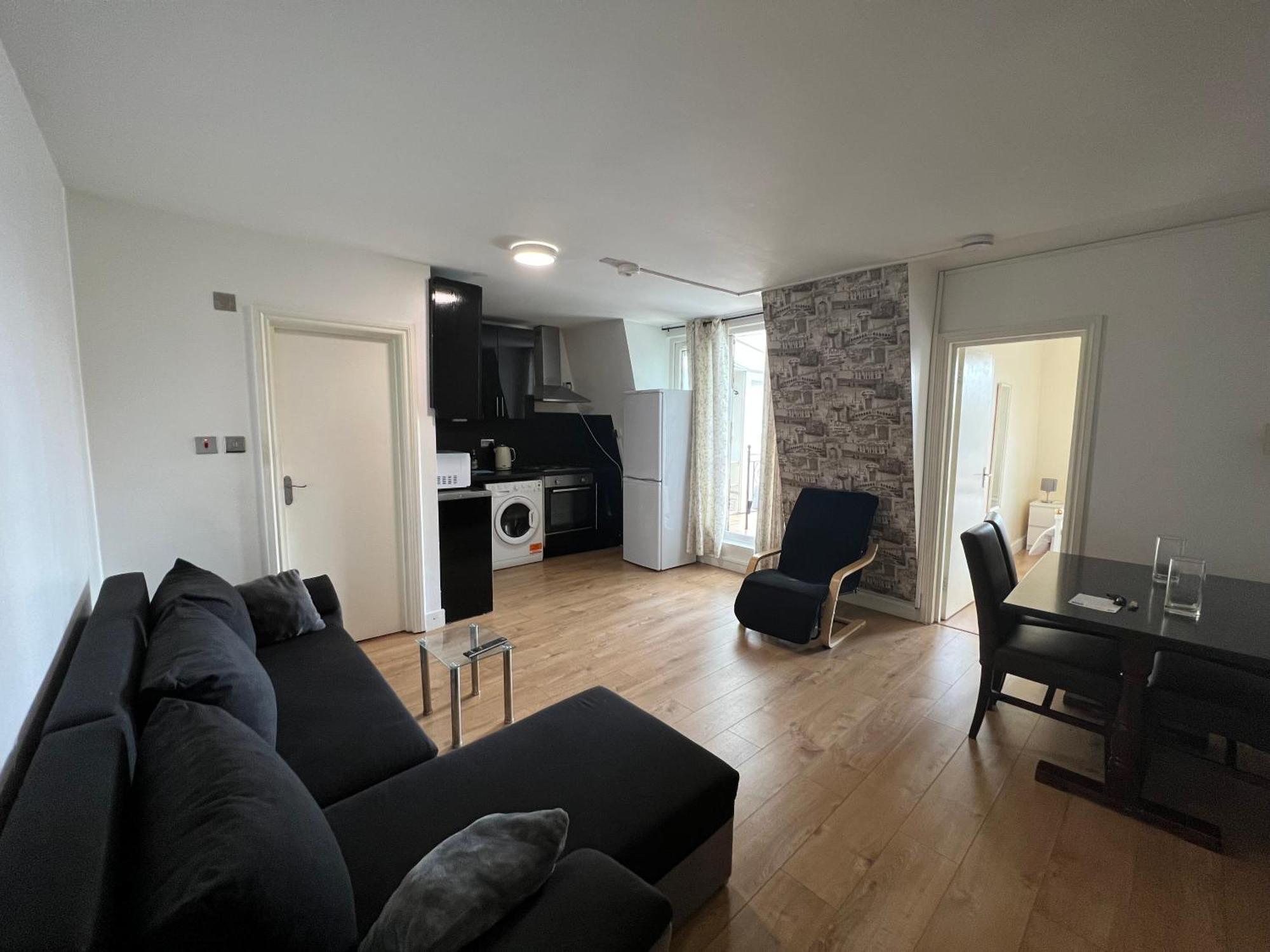 Appartement Comfy 2 Bedroom - Finchley Road, Londen
