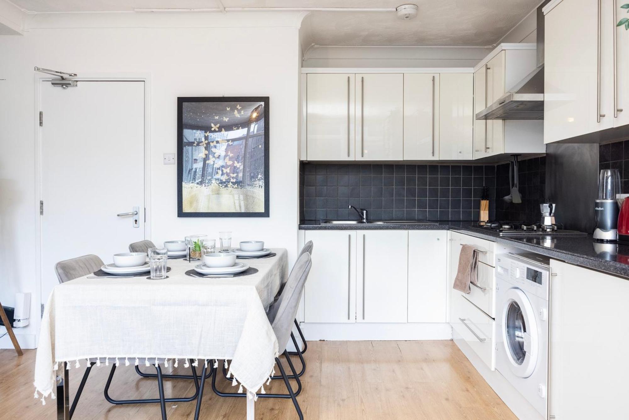 Trendy 4 Bed Near Vibrant Shoreditch W Balcony And Walking Distance To Tube Londres