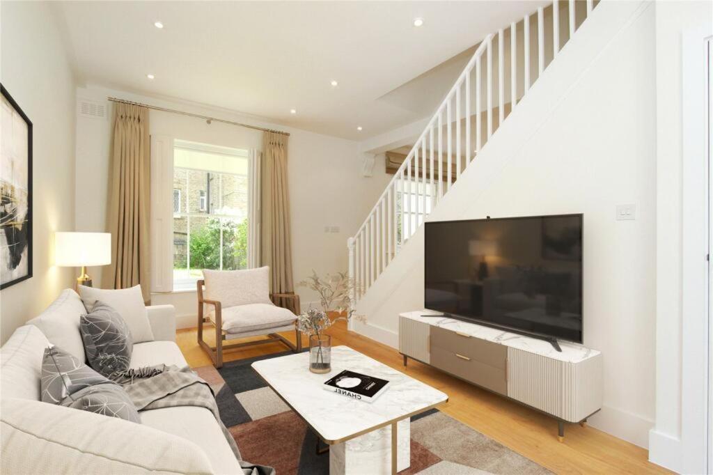 The South Kensington Palace By La Reserve Apartment *