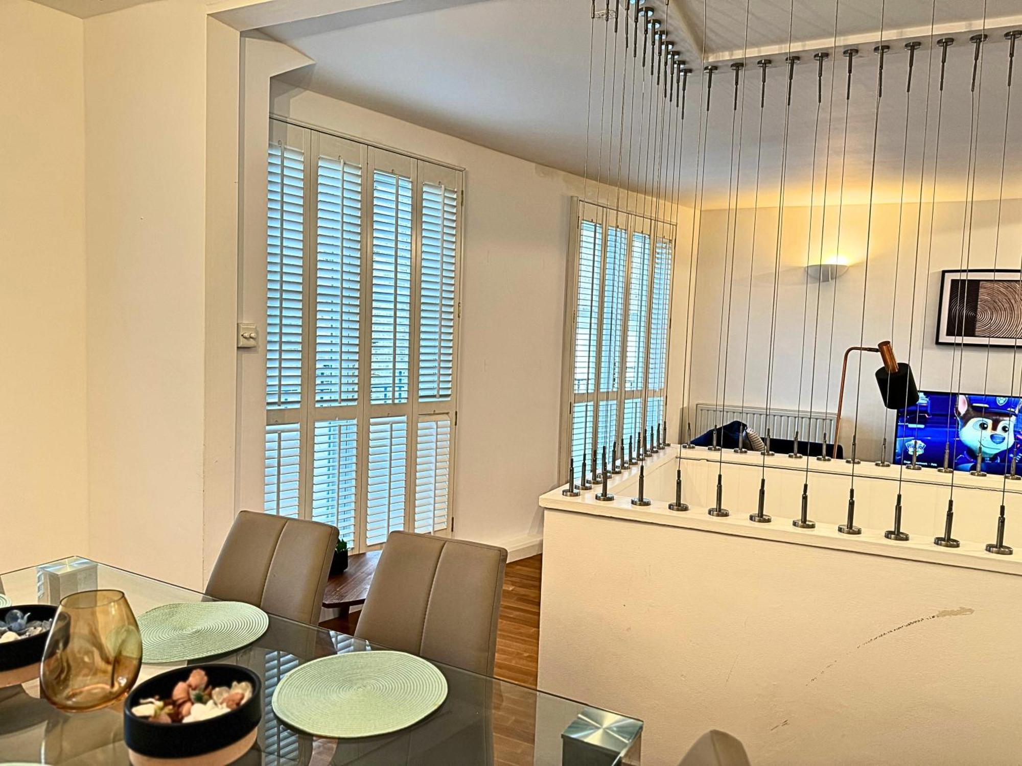 The Heart Of Kensington Mews - 3 Bedrooms House-private Entrance-hyde Park Walk Away-green Park 9 Minutes Underground- The Of With Glamour Of Kensington London