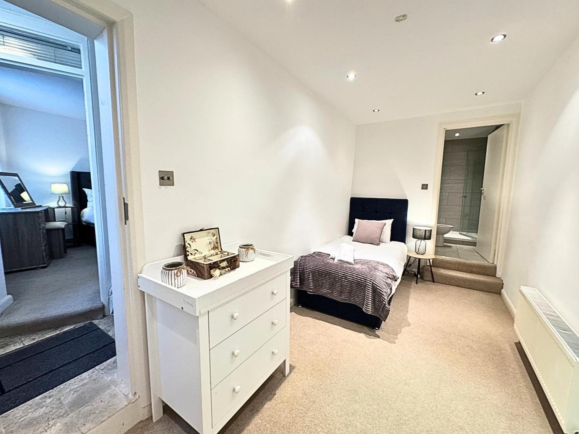 Ferienhaus The Heart Of Kensington Mews - 3 Bedrooms House-private Entrance-hyde Park Walk Away-green Park 9 Minutes Underground- The Of With Glamour Of Kensington