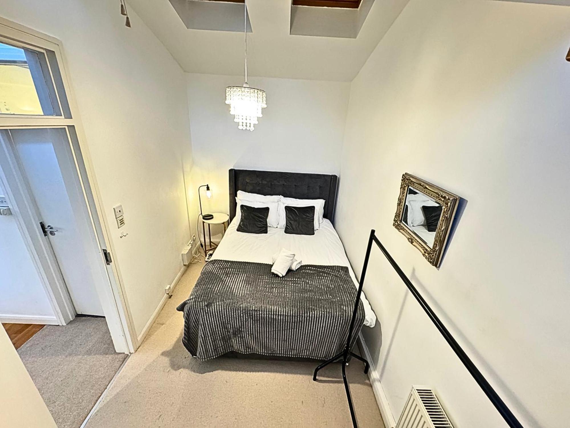 The Heart Of Kensington Mews - 3 Bedrooms House-private Entrance-hyde Park Walk Away-green Park 9 Minutes Underground- The Of With Glamour Of Kensington * London