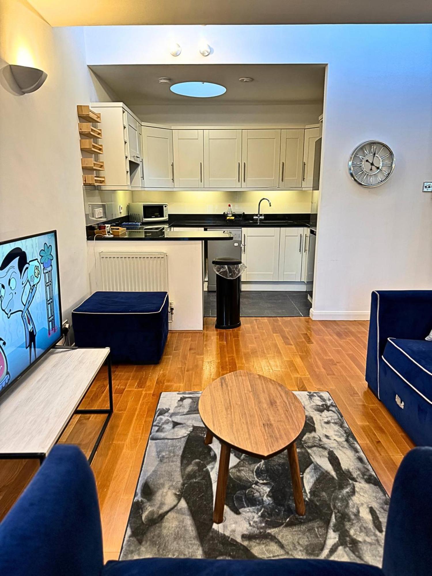 The Heart Of Kensington Mews - 3 Bedrooms House-private Entrance-hyde Park Walk Away-green Park 9 Minutes Underground- The Of With Glamour Of Kensington Ferienhaus