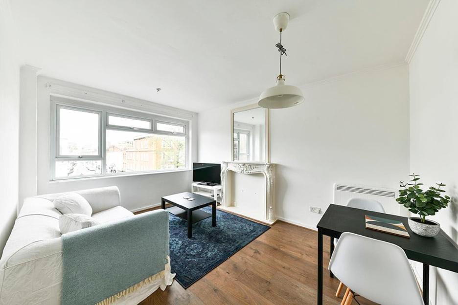 The Elden - No 9 - Fairway Hosting Appartement Londen