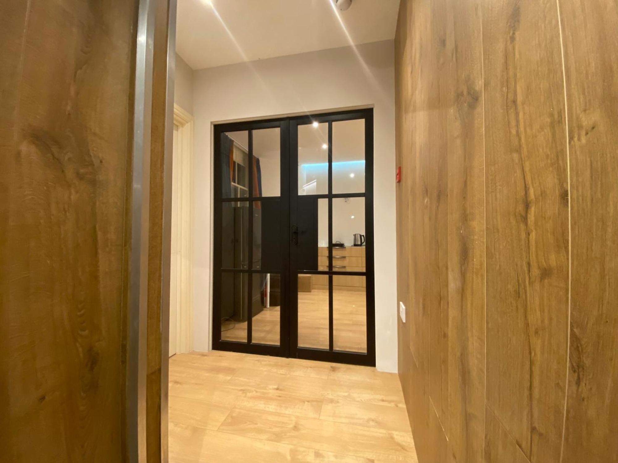 Tiny But Private & Location * Londra