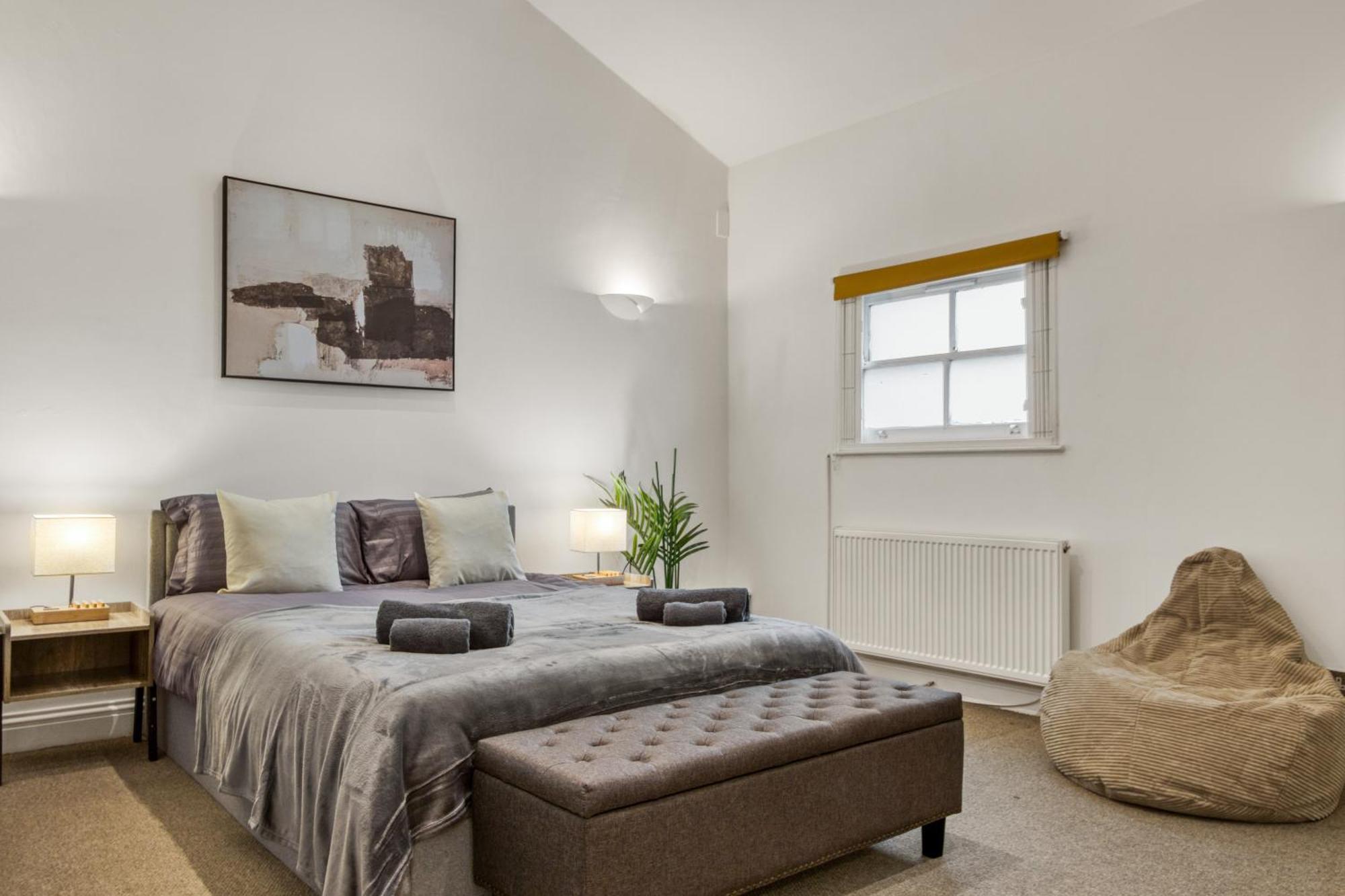 Apartment Vibrant 2-bed By Bow London