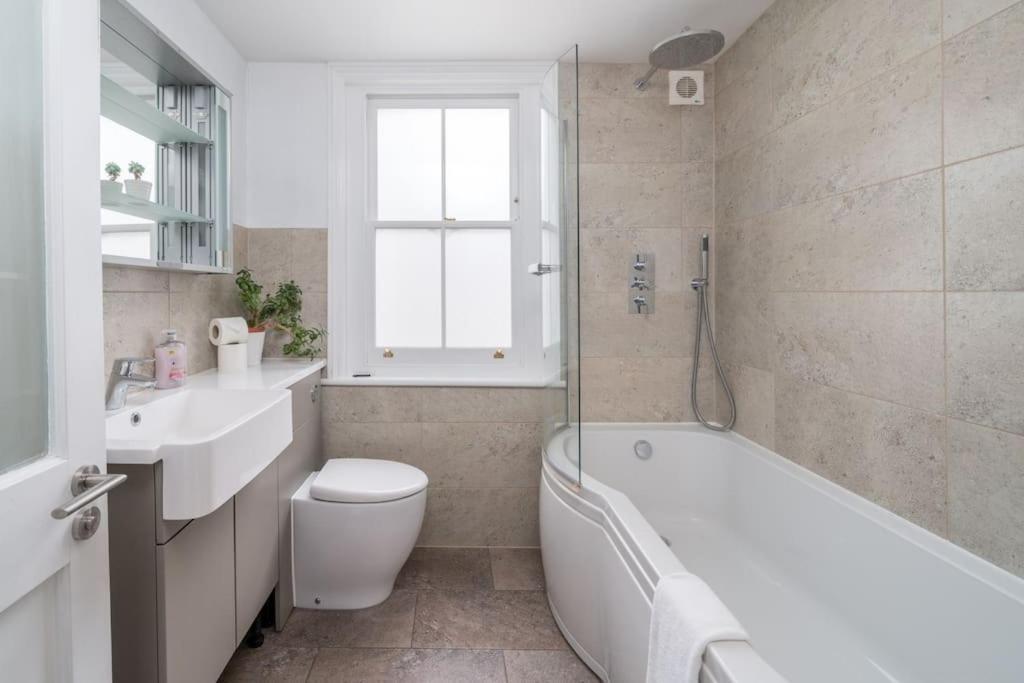 Stunning House Close To Notting Hill Londen