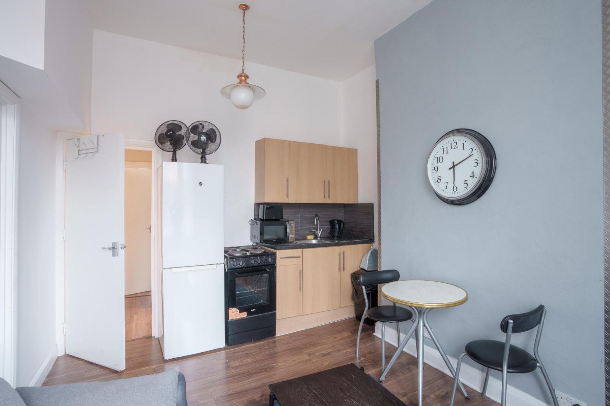 2 Bedroom In * Londra
