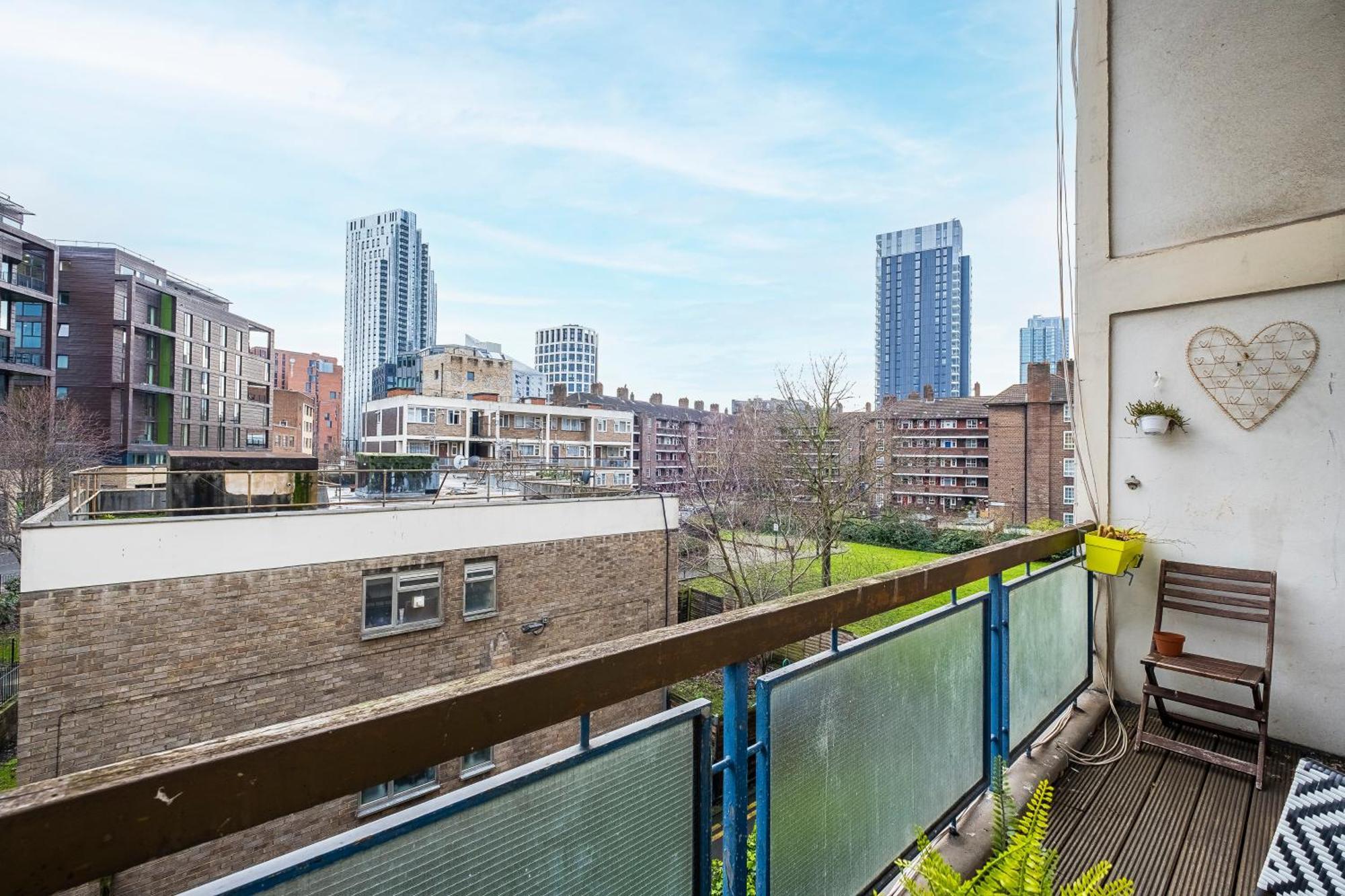 Trendy 4 Bed Near Vibrant Shoreditch W Balcony And Walking Distance To Tube Appartement