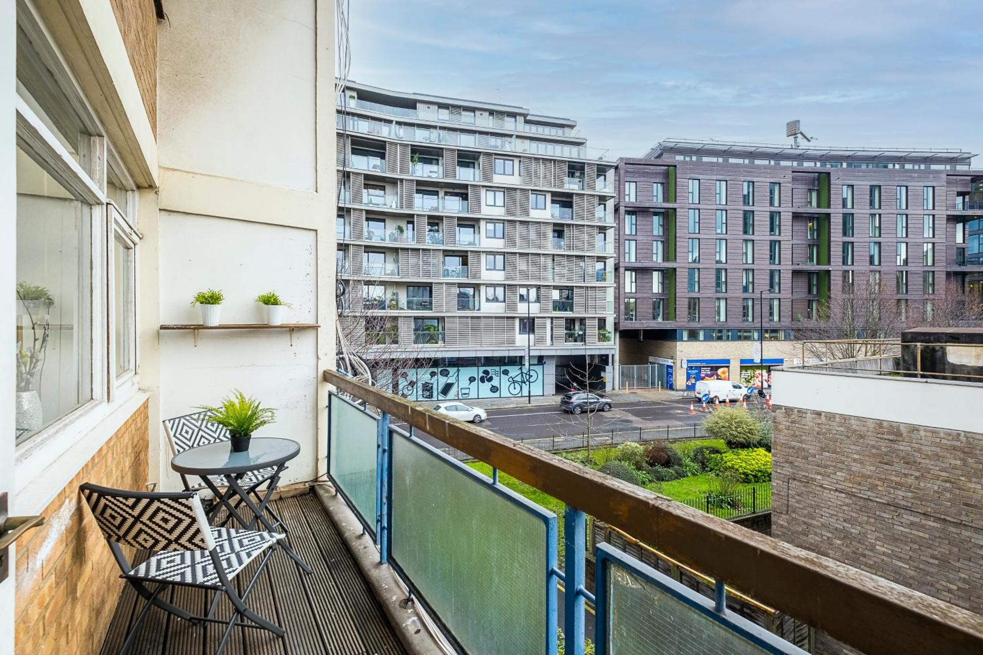Trendy 4 Bed Near Vibrant Shoreditch W Balcony And Walking Distance To Tube Appartement *