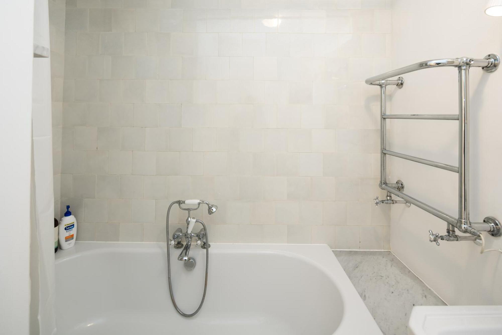 Appartamento Charming 2-bed Flat In The Heart Of Nottinghill - Steps From Portobello Rd Market And Nottinghill Bookshop Londra