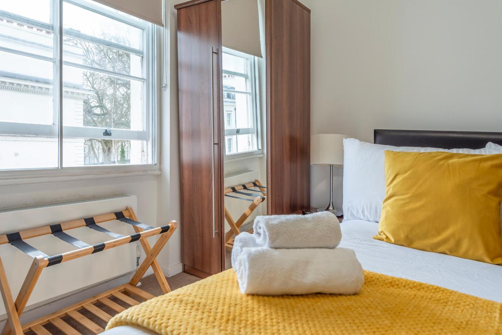 Privatunterkunft Double In Notting Hill, Private Minibar & Coffee