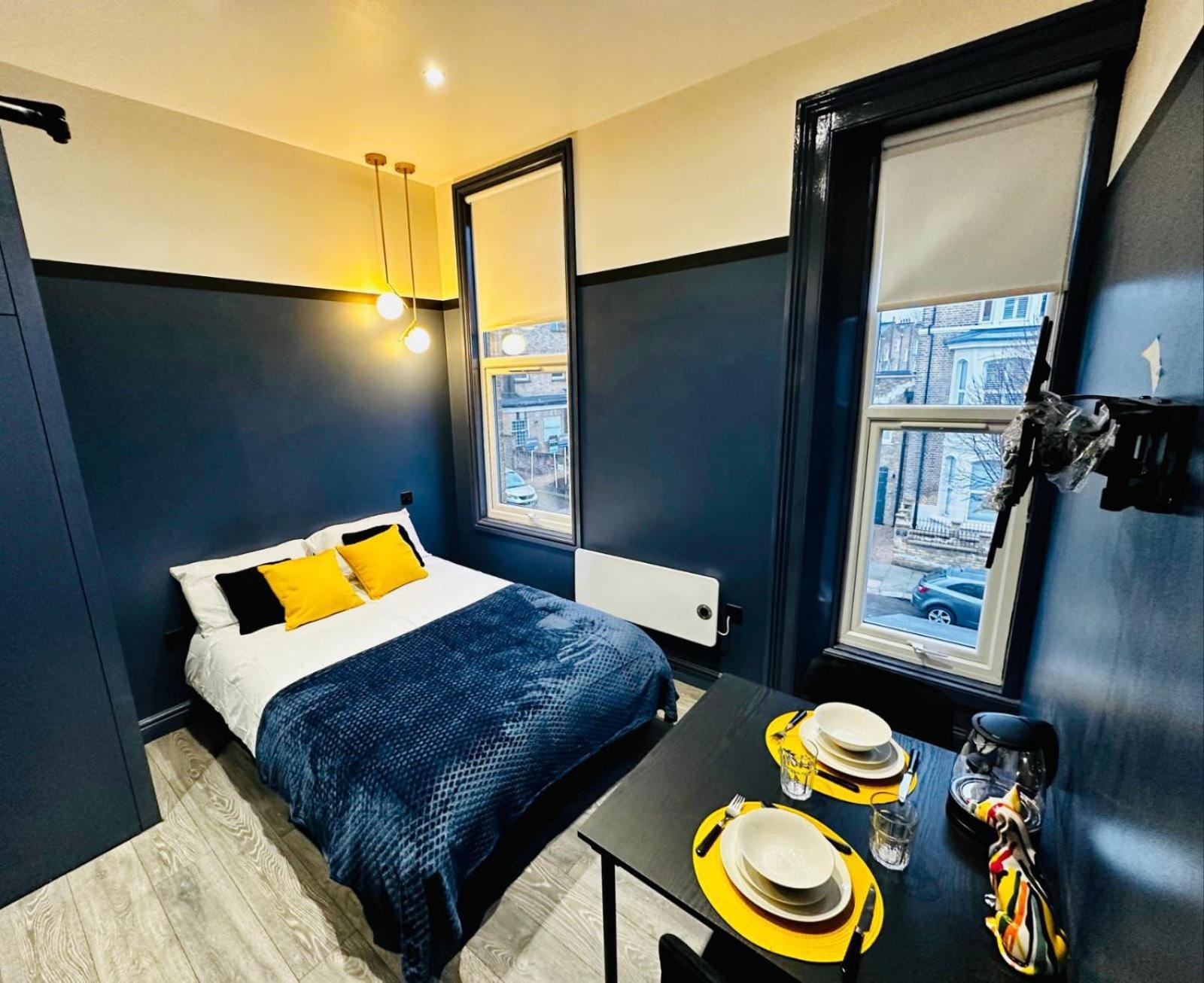 39 Blue House Luxury Ensuite Ideal For Tourists Pensionat *