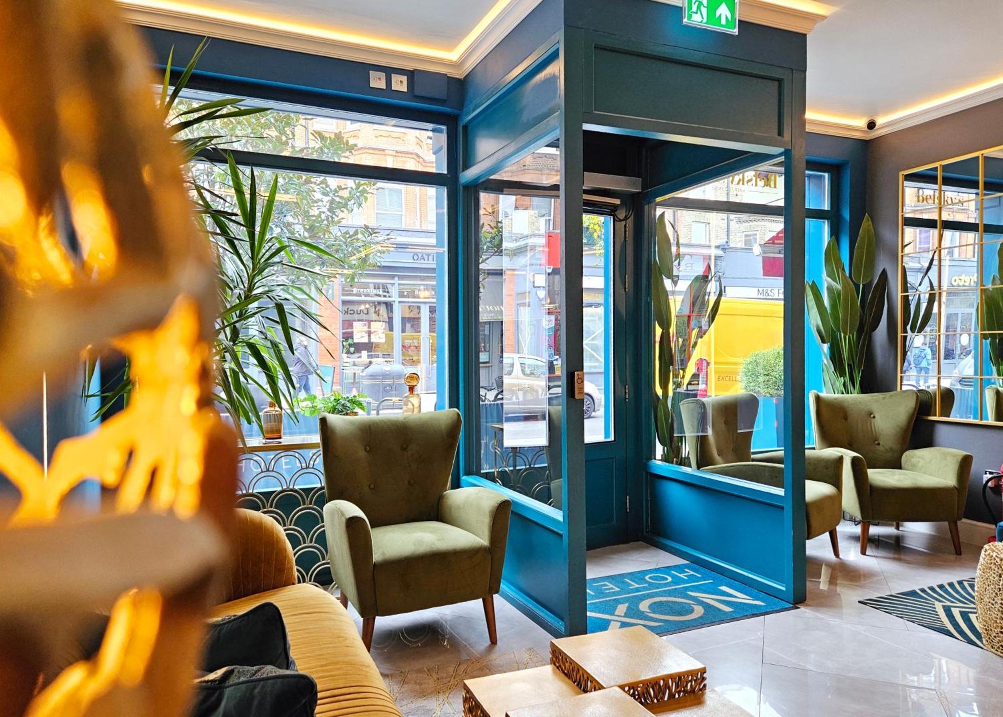 Aparthotel Nox Hyde Park 4*