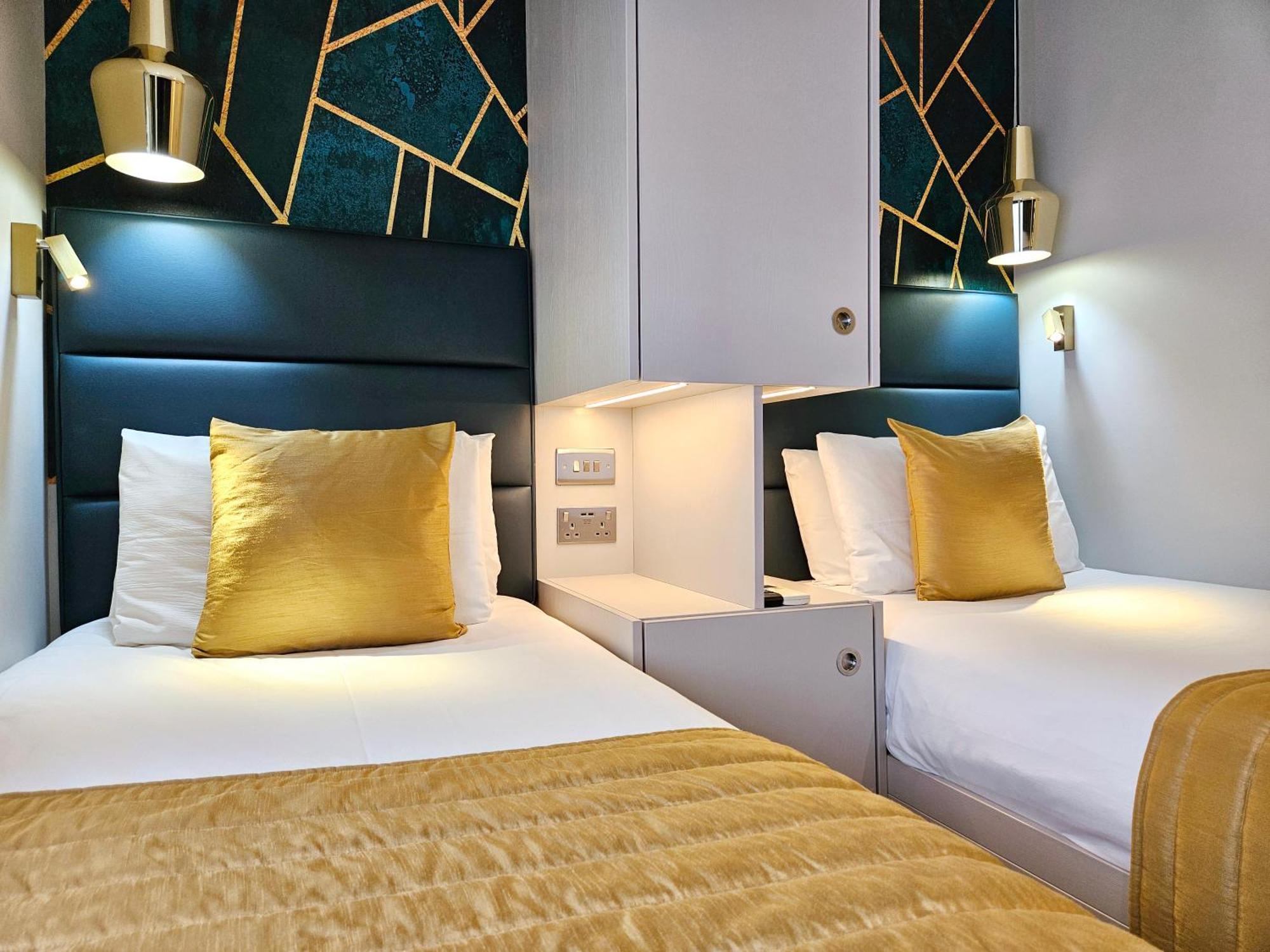 Nox Hyde Park 4*