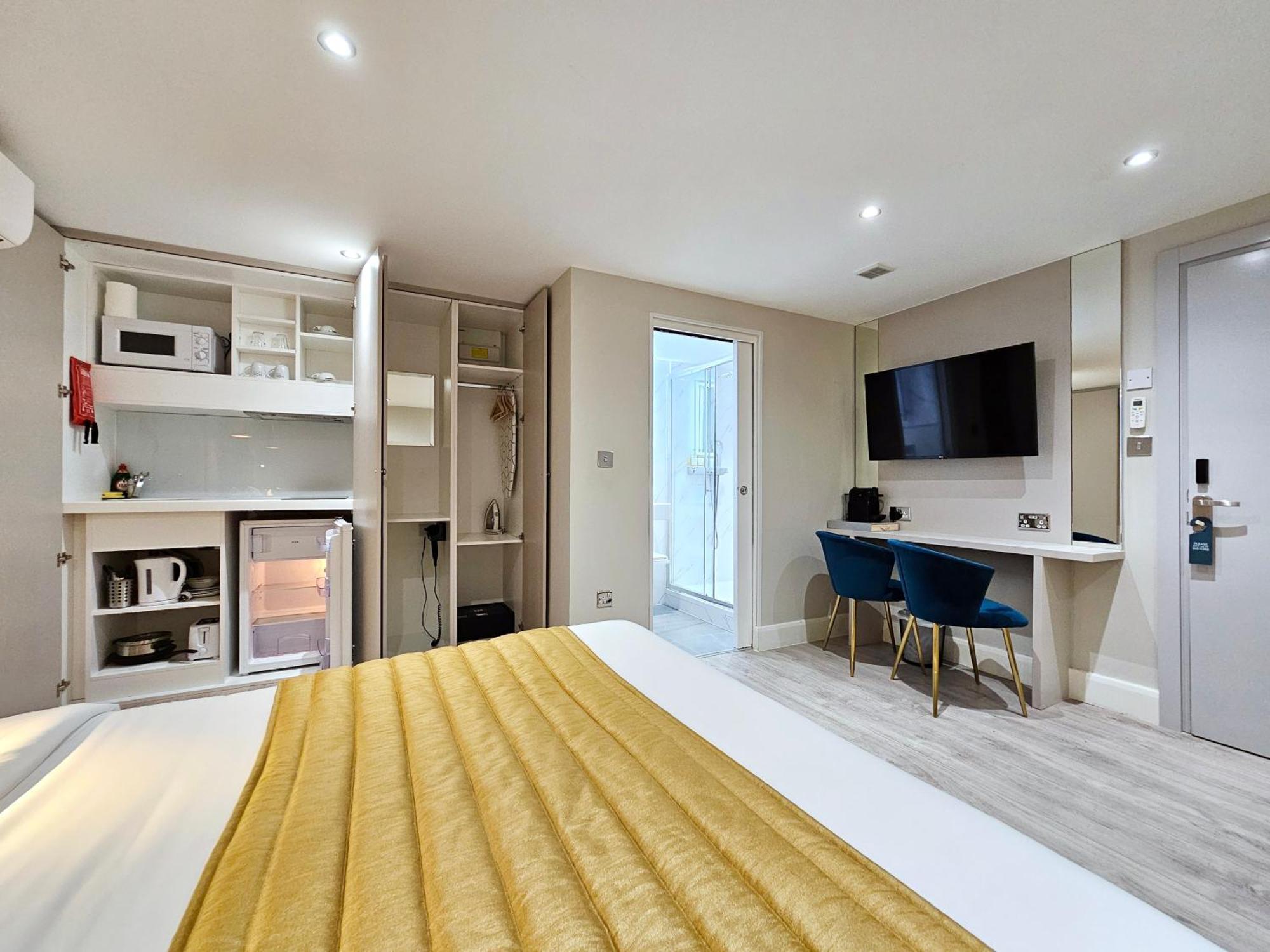 Nox Hyde Park 4*