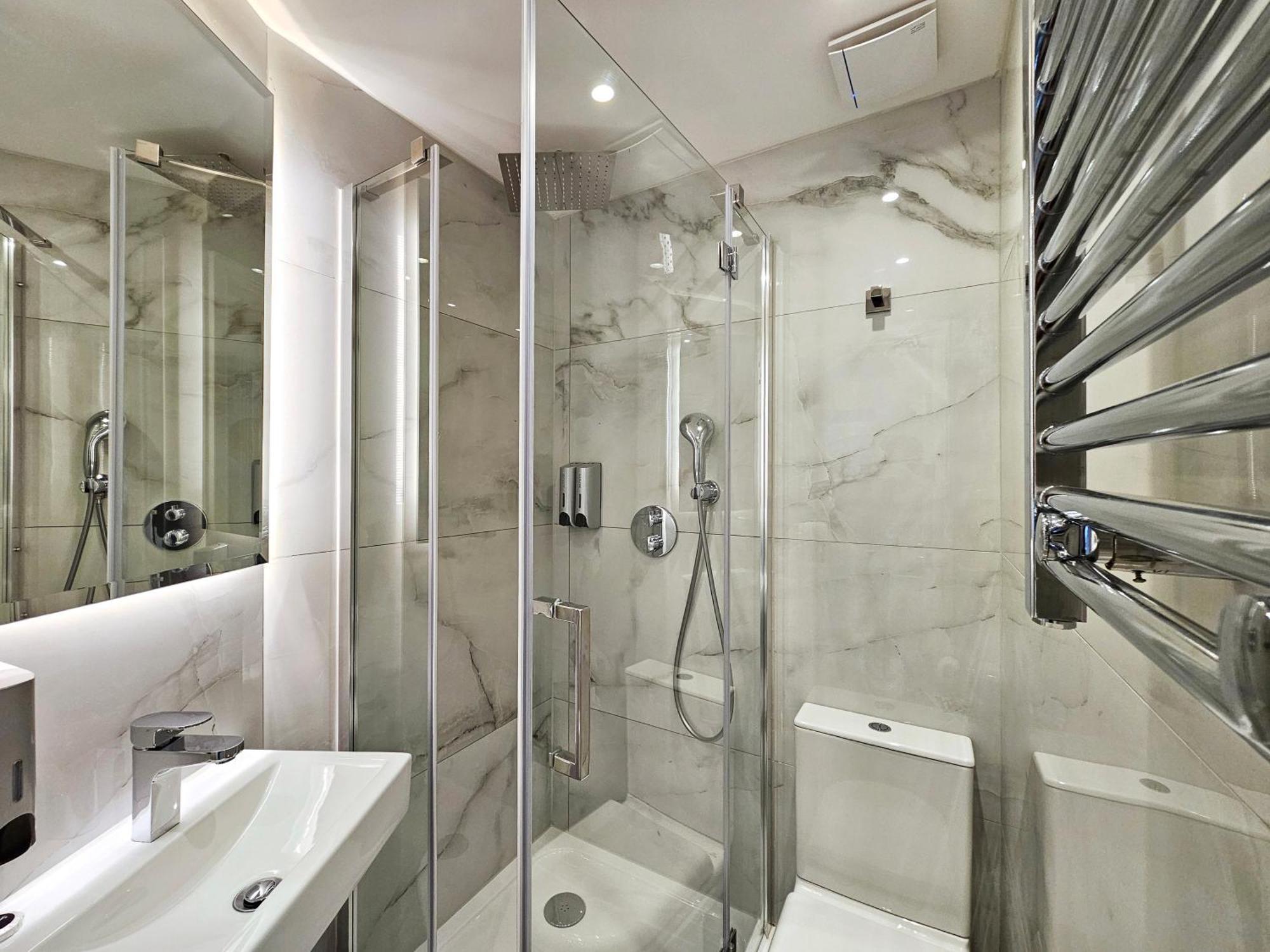 Nox Hyde Park Aparthotel London