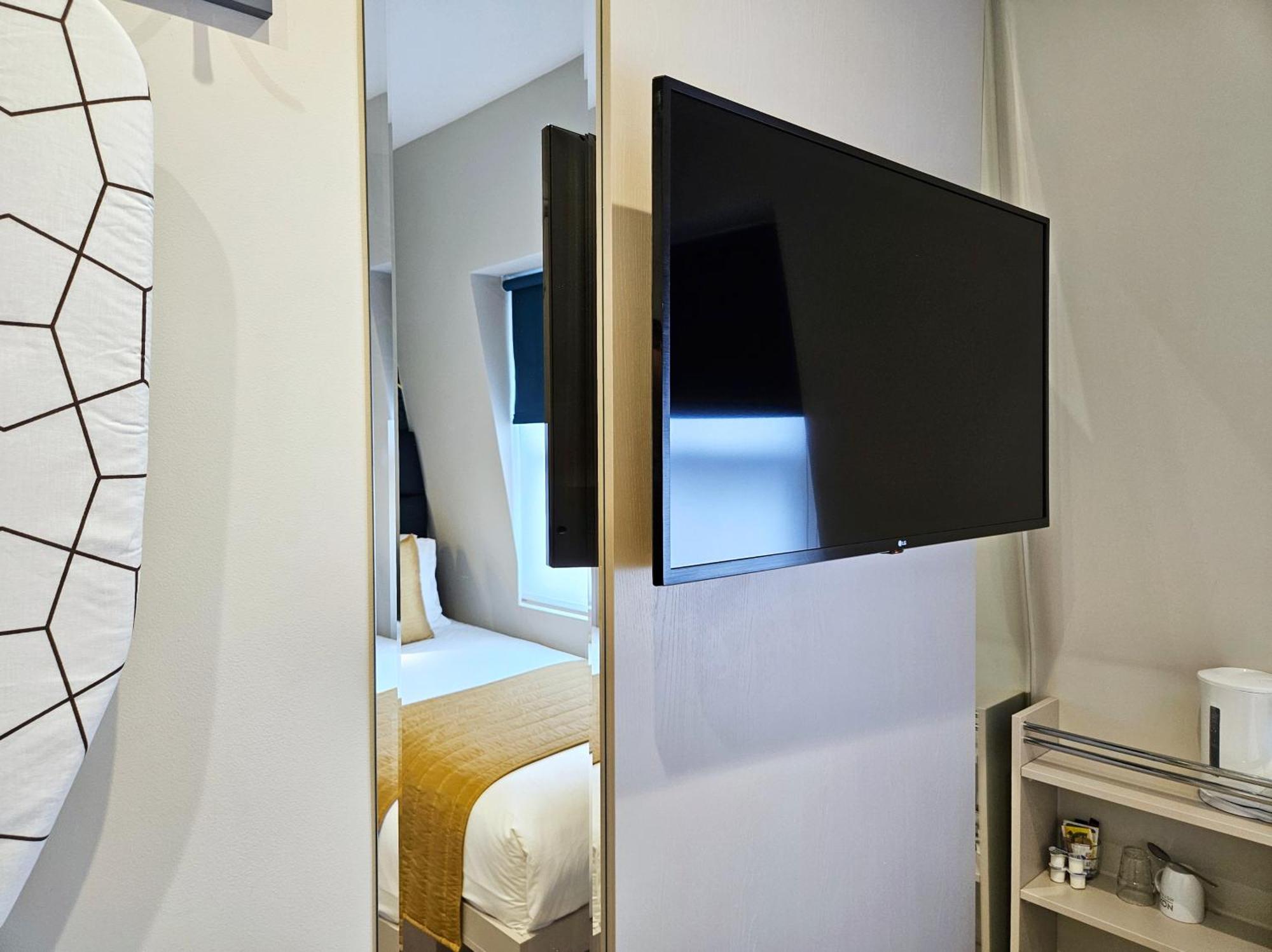 Nox Hyde Park Aparthotel