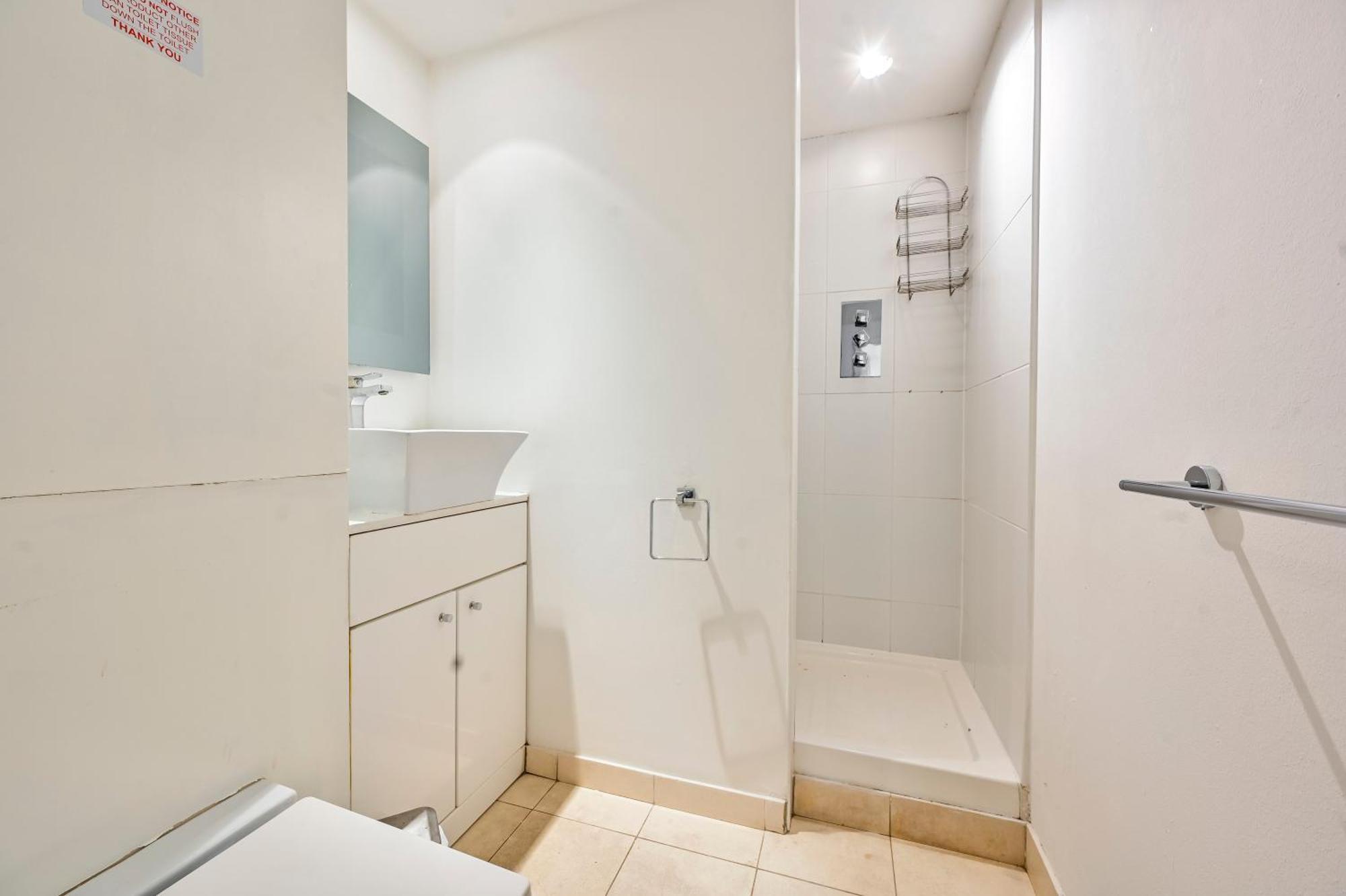 Lovely 2-bed, Sleeps 6, Near Stratford Station & Abba Voyage, Appartement *