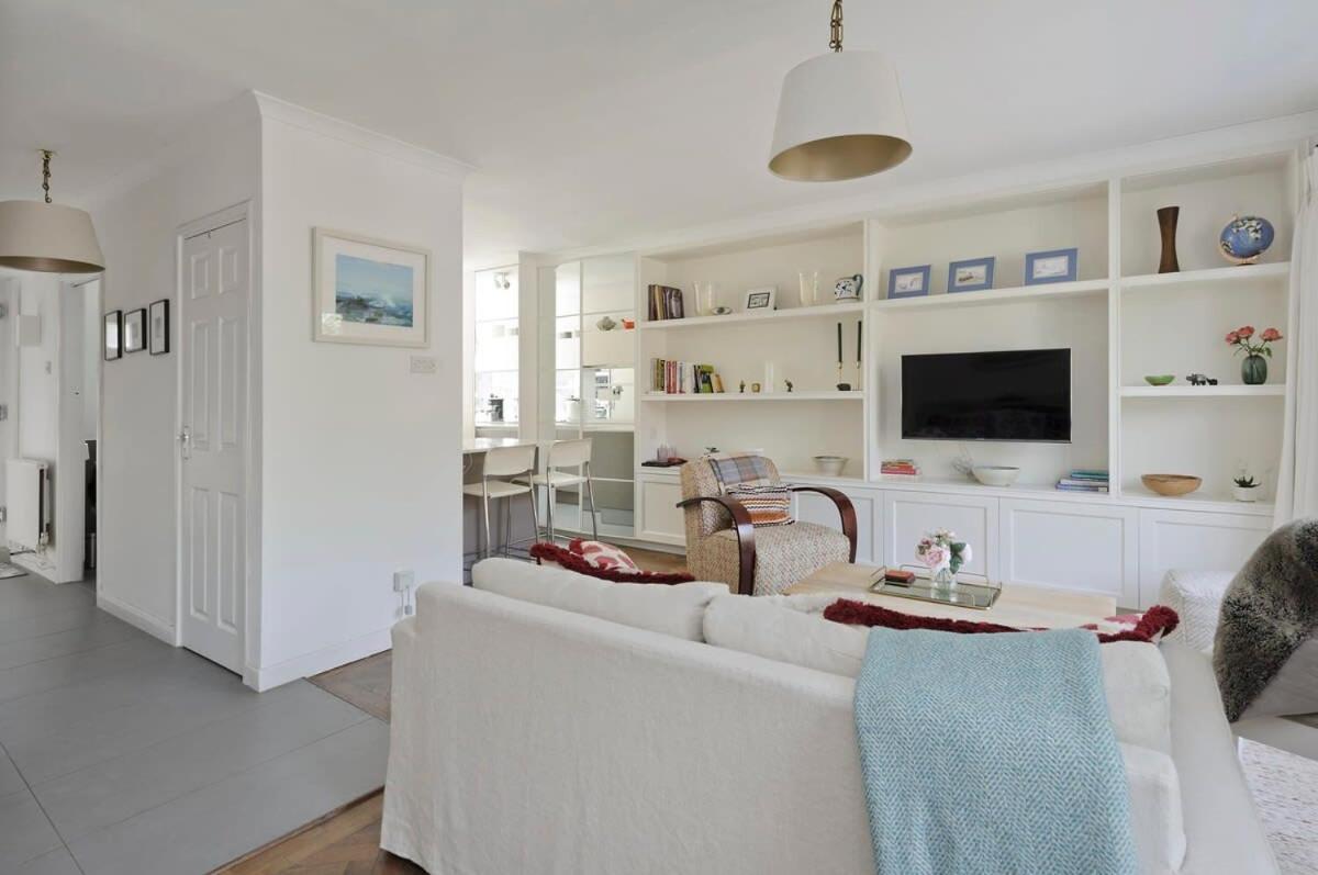 Elegant 3 Bed Flat Earls Court Apartment *