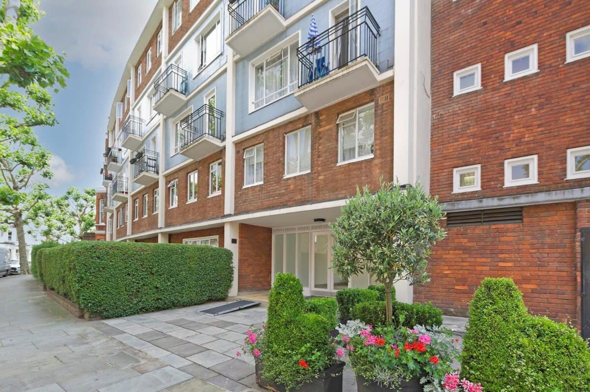 Elegant 3 Bed Flat Earls Court London