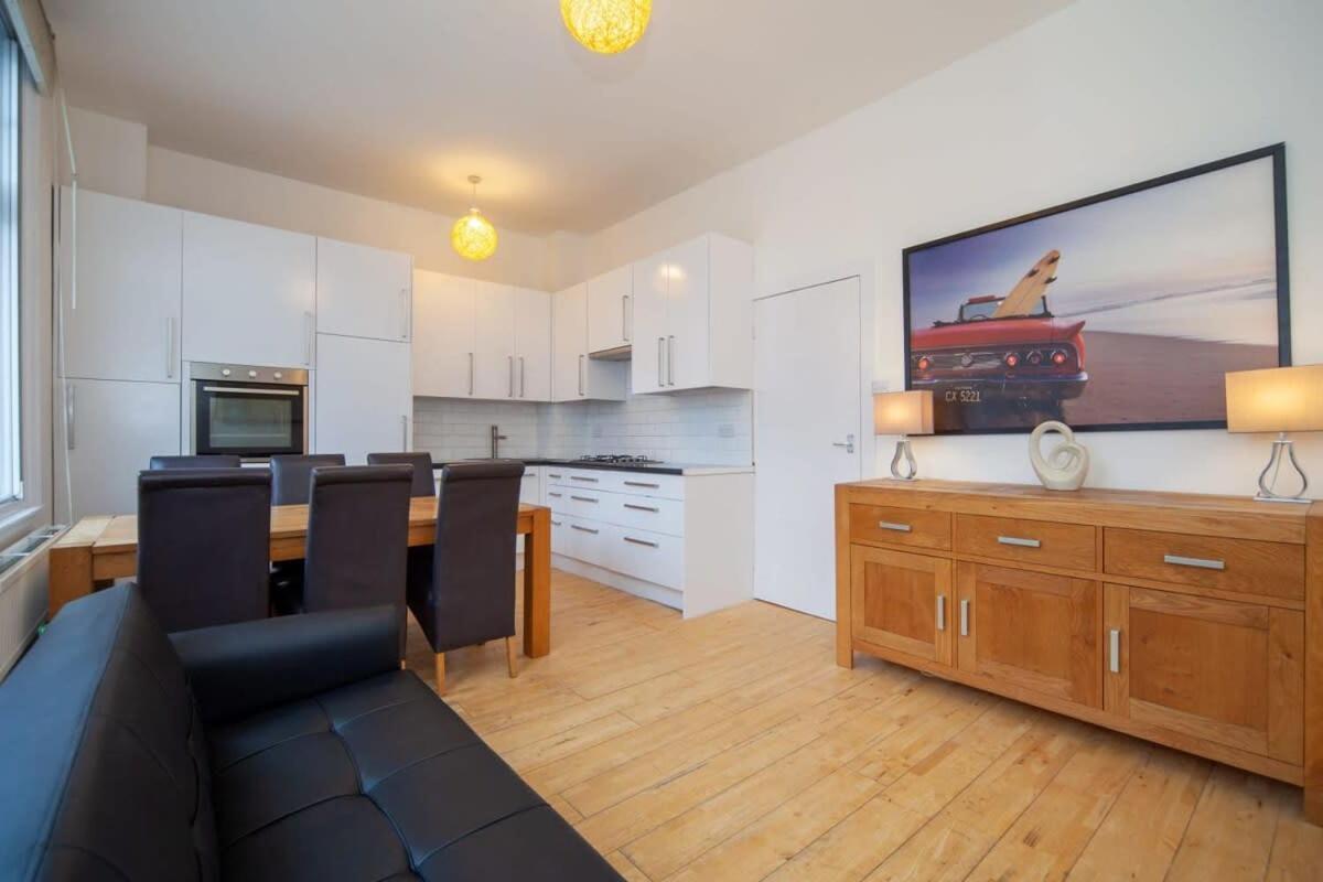 Lovely 2 Bedroom In Tooting Appartement *