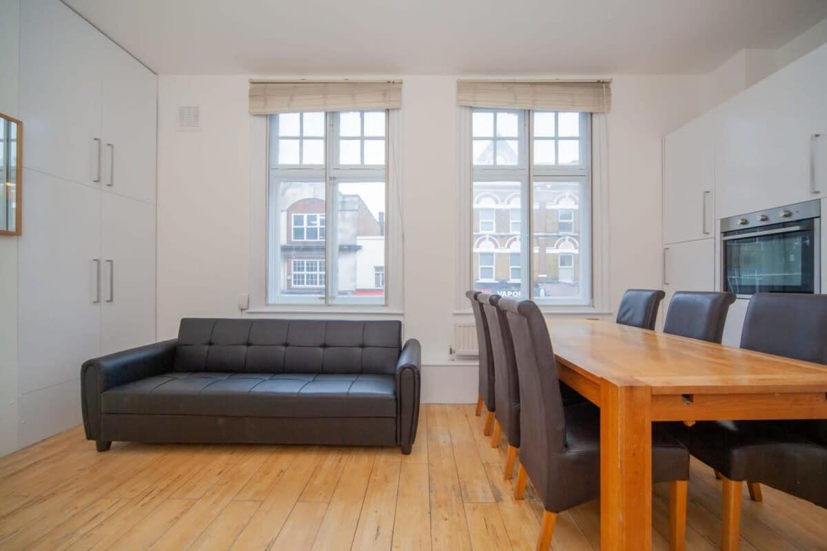 Appartement Lovely 2 Bedroom In Tooting Londen