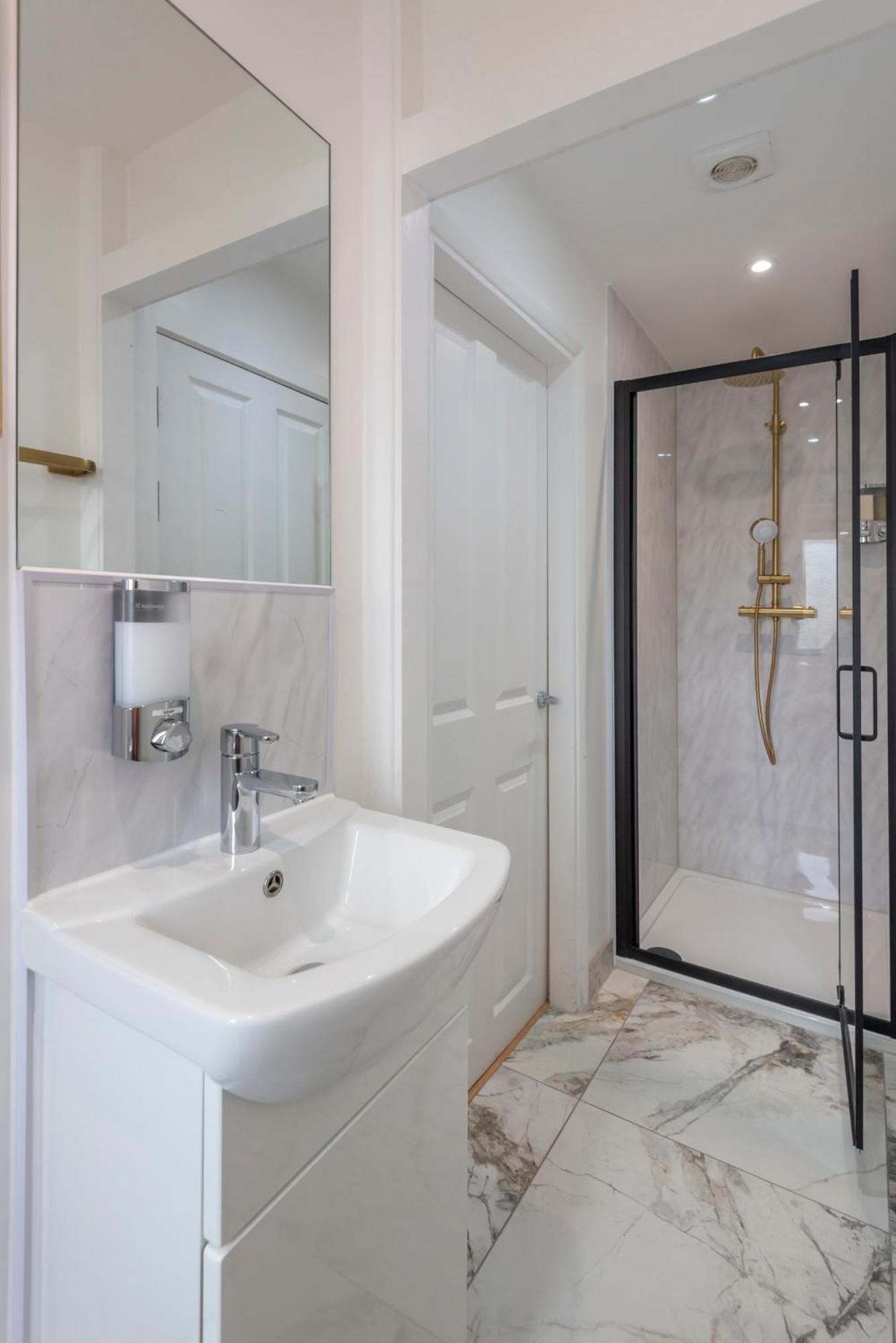 Brand New The Palms: Luxury Family Appartamento