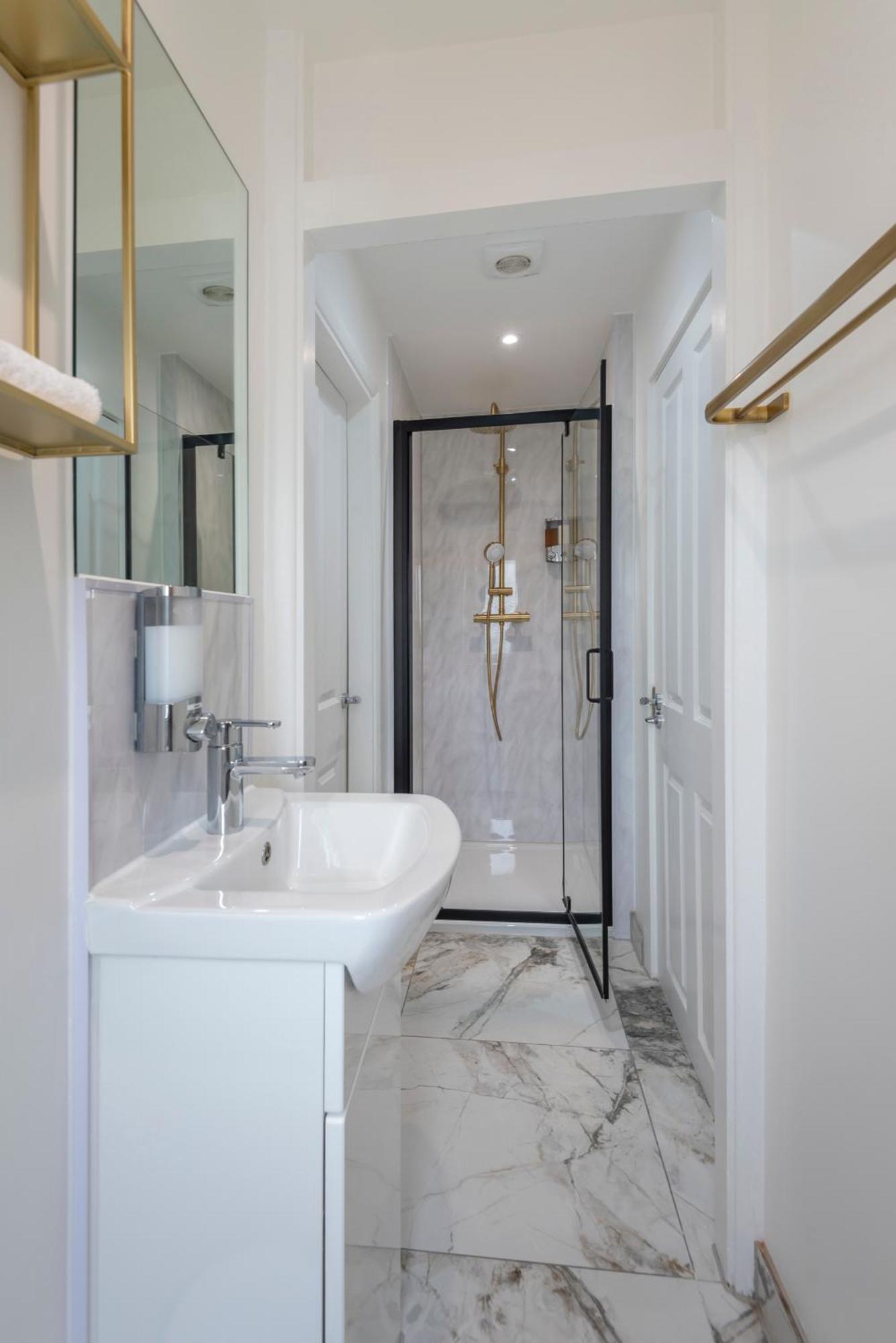 Brand New The Palms: Luxury Family Londra